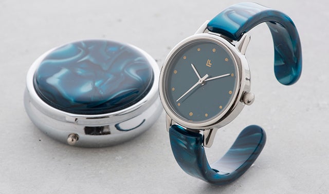 第2弾先行販売！鯖江発の着け心地の良いバングルウォッチに小ぶりな