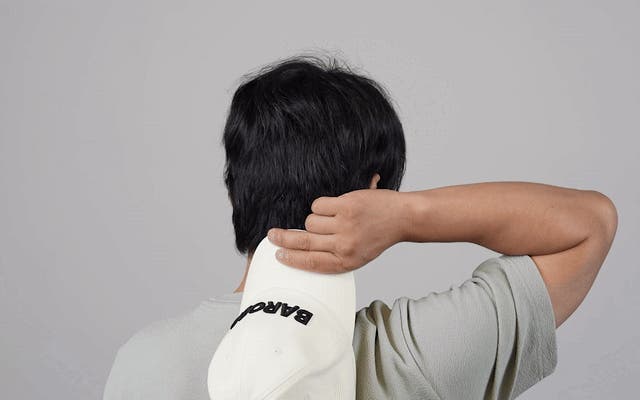 Makuake カイロフィット　首トレーニング 首から背中、腰までスッキリ！姿勢を整える新概念の姿勢サポート