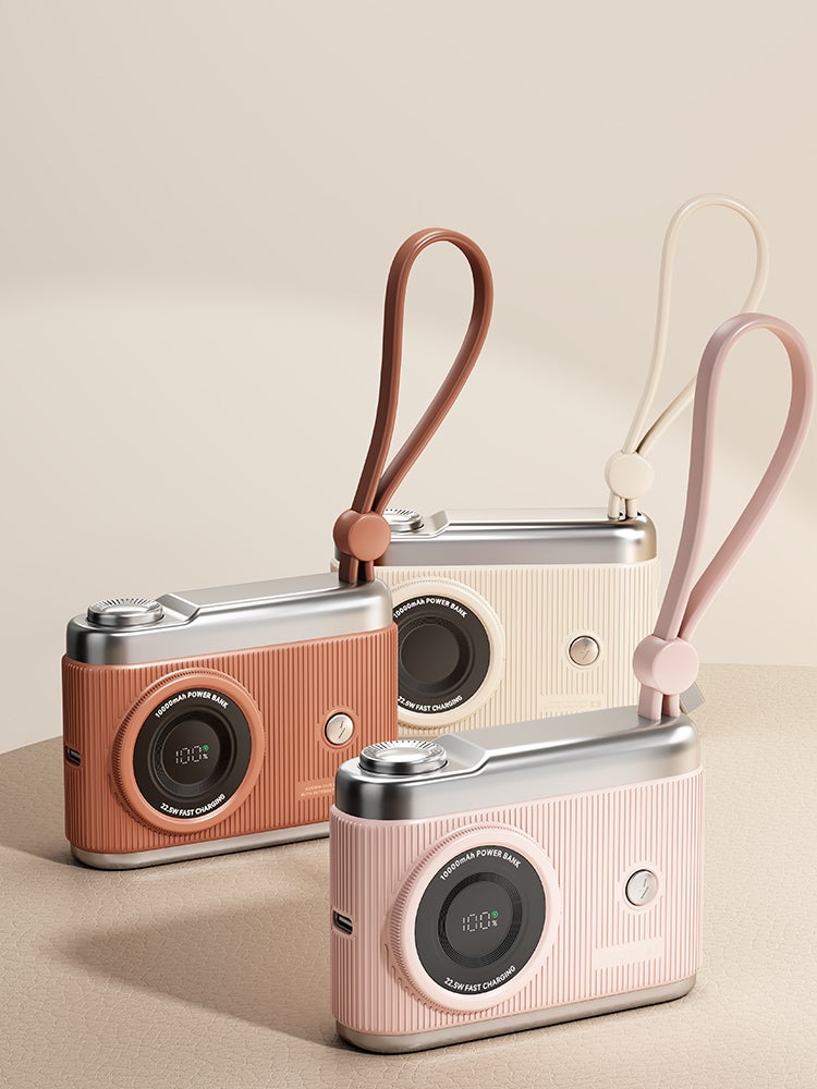 レトロなデザインと最新技術の融合！カメラ型モバイルバッテリー