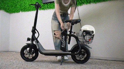 ☆人気美品☆ミニ電動スクーカー　スクーター　折りたたみ　電気自転車　持ち運び便利　アシスト電動車　充電器＆リチウム電池付属CO63 軽量便利 折畳電気自転車 ミニ電動スクーカー アシストモペット