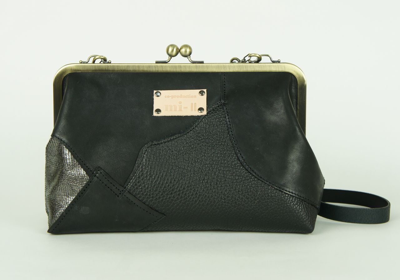 d*9様 【HB06】バラのがま口ハンドバッグ ビーズ織り パーティバッグ キラキラ 通販 ビーズ刺繍バッグ クラッチバッグ