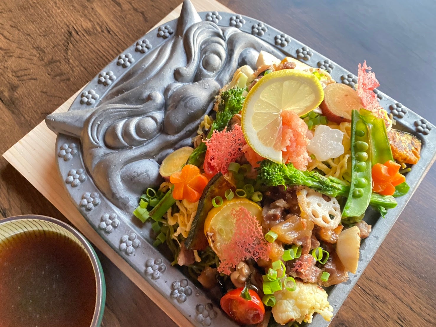 福岡の伝統工芸を食べて応援！≪城島鬼瓦≫プレート付きの本格鬼焼き瓦