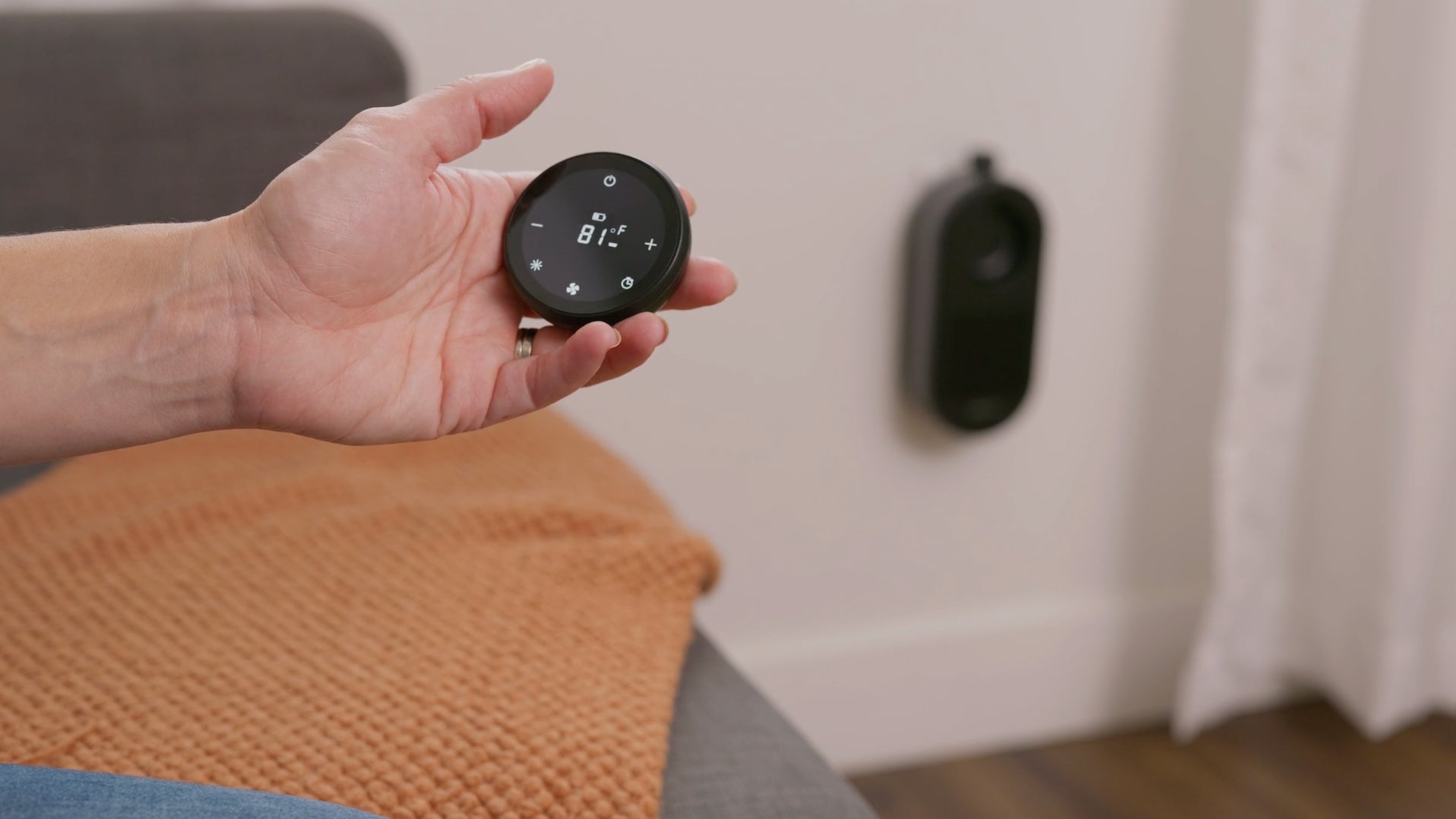 CozyPod プラグインヒーター 寒い冬がやってくる、持ち運べる暖かさで革命を。プラグイン