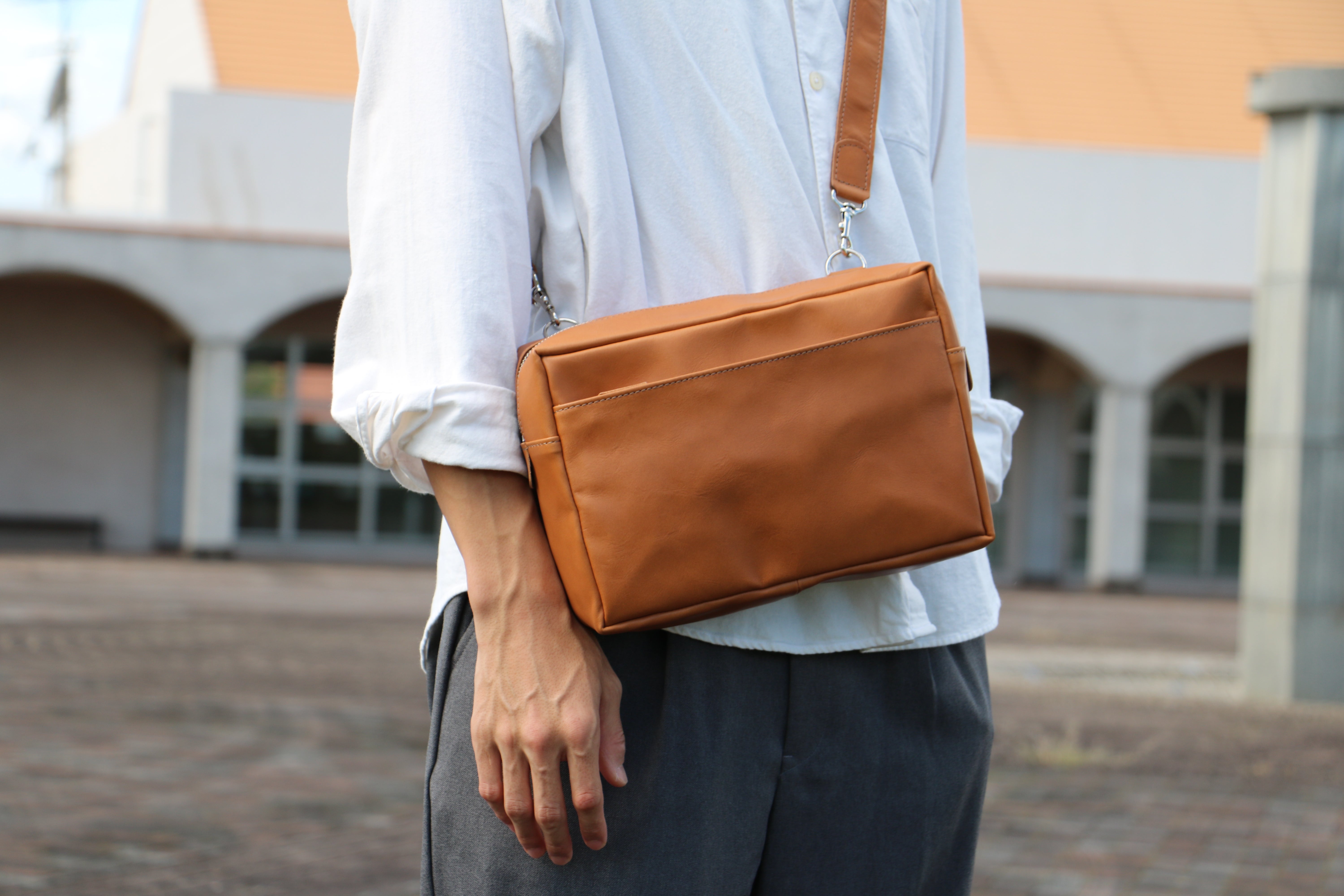 PORTER リンク ショルダーバッグ レザー ブラウン ポーチ付き PORTER リンク ショルダーバッグ レザー ブラウン ポーチ付き 右利き