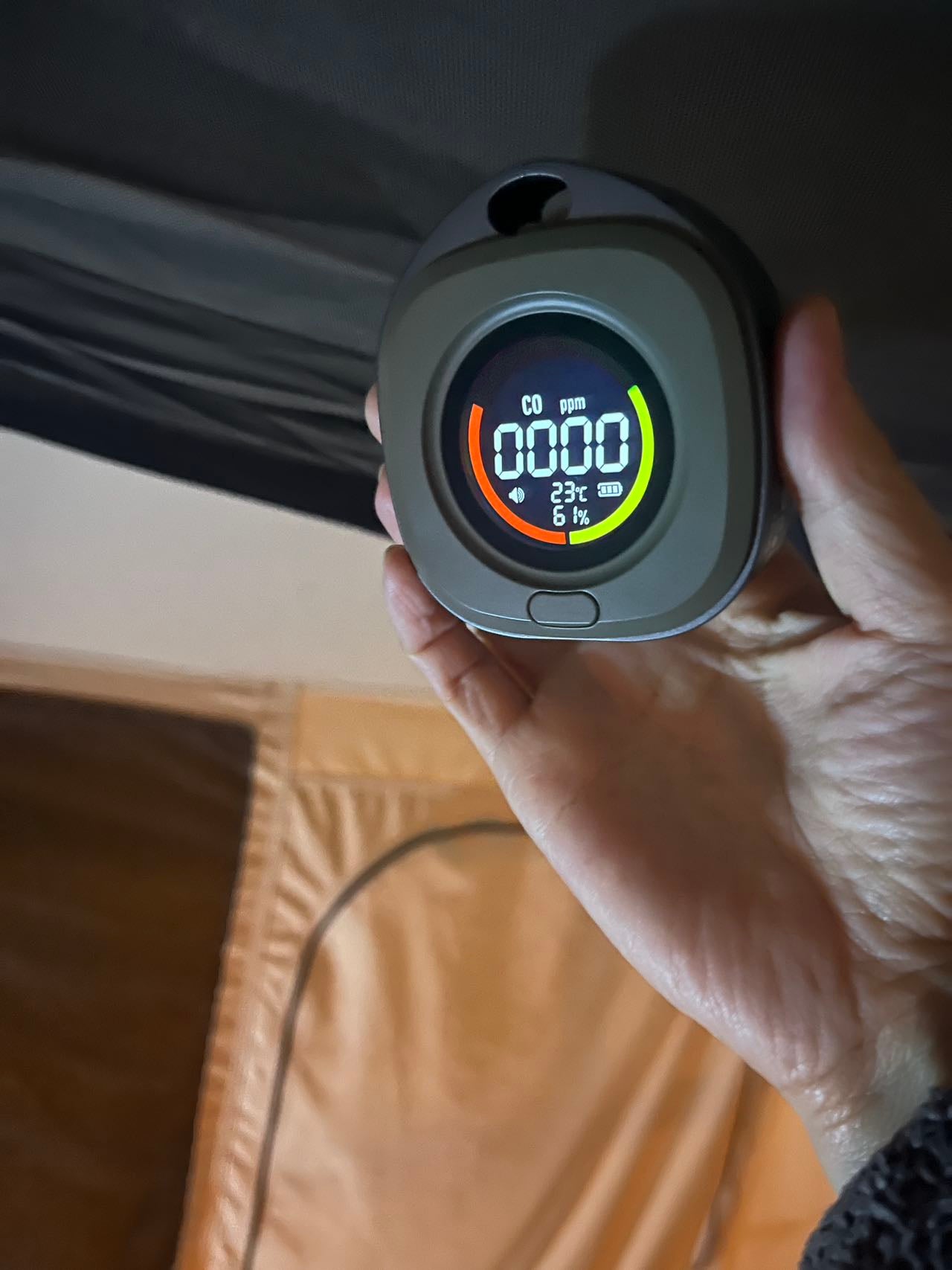 Makuake｜日本製センサーを搭載して新登場！ 沢田テント 一酸化炭素