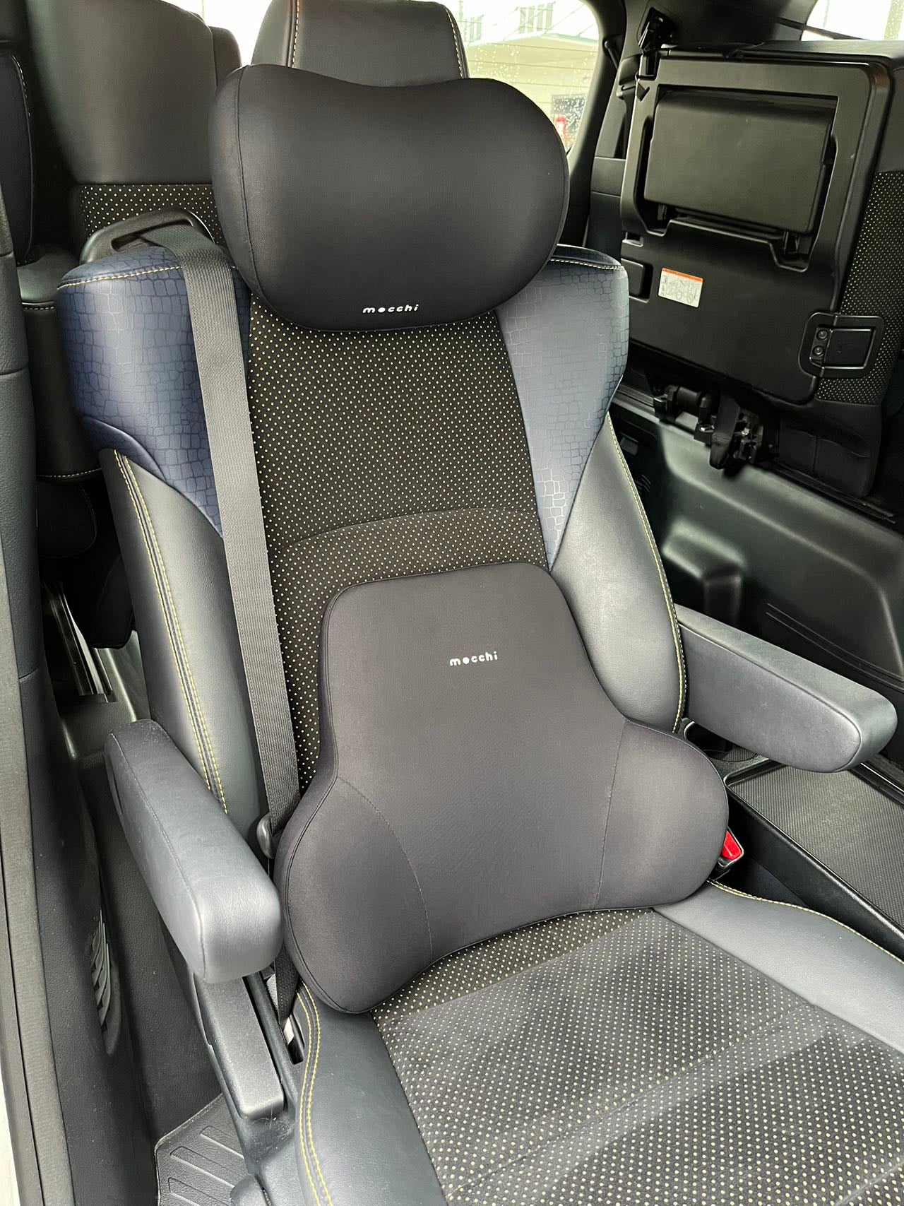 Makuake｜ふわっと包み込む快適さ！車内で快適に過ごせるモチモチ