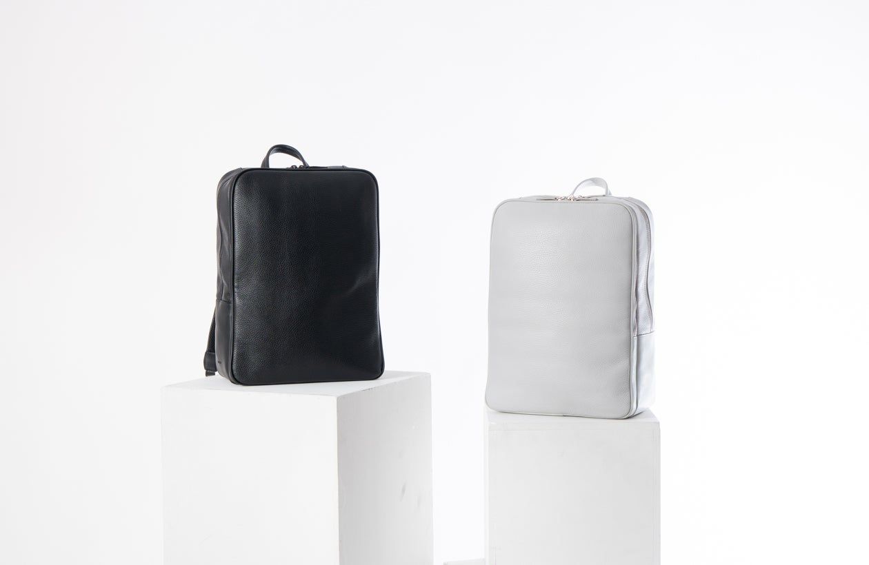 形状維持・快適収納／撥水・軽量で性別を選ばない本革ビジネスバック