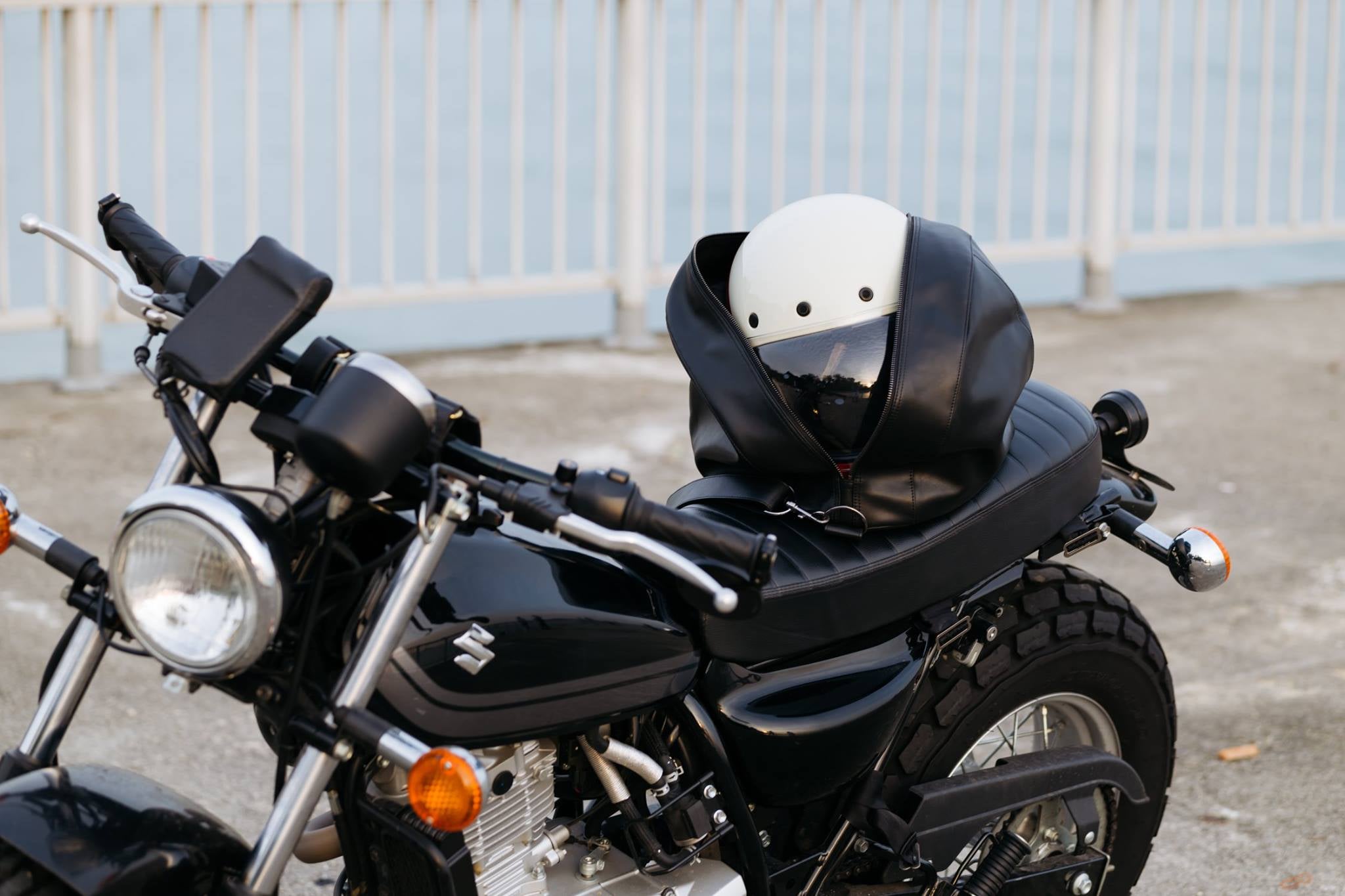 100個 限定職人手作り】バイクヘルメット専用バッグ ・THE CLASSIC