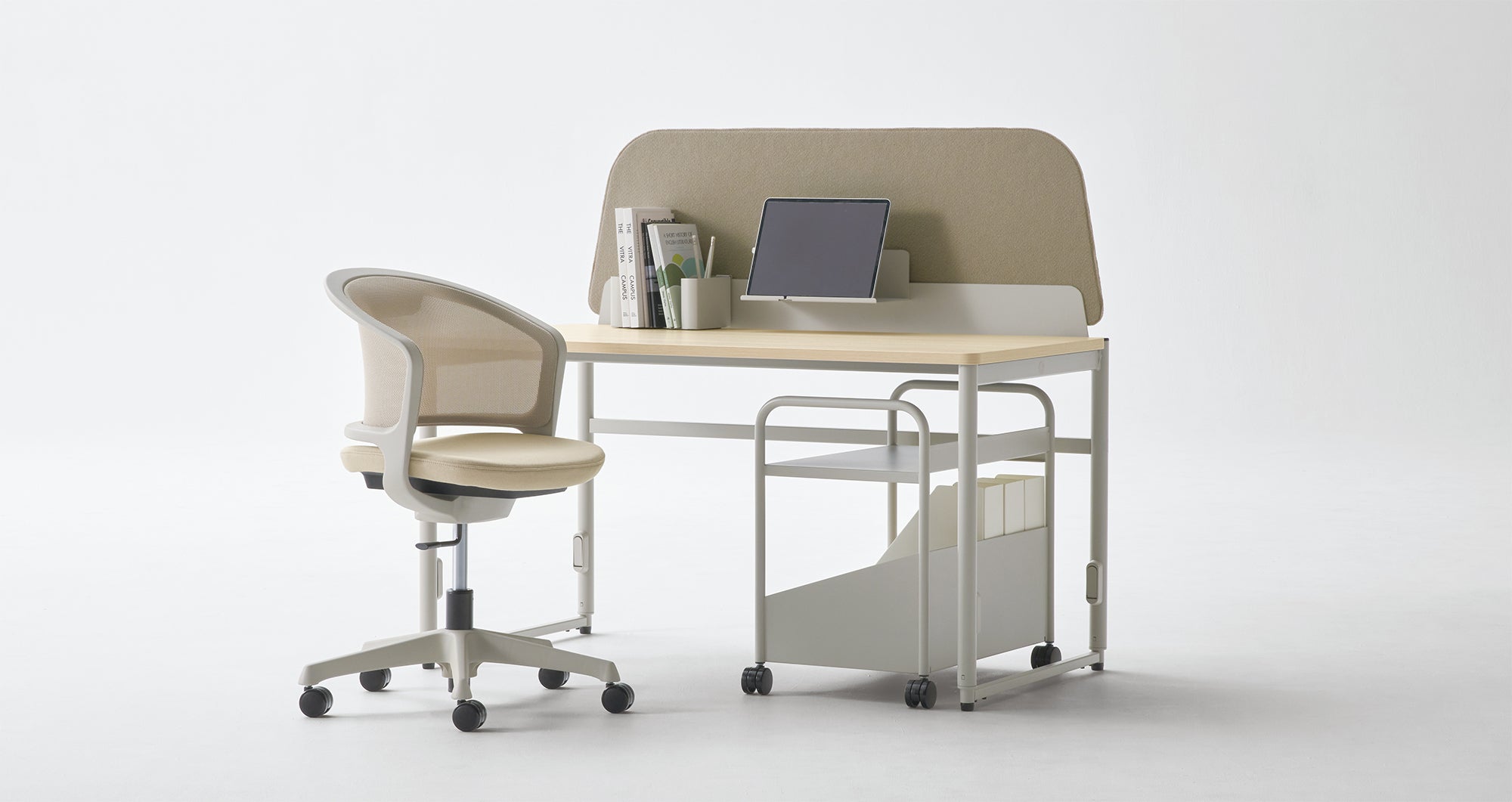 オカムラ製　白い学習机　タブレット置付き　ライト無し オカムラ製白い学習机タブレット置付きライト無し