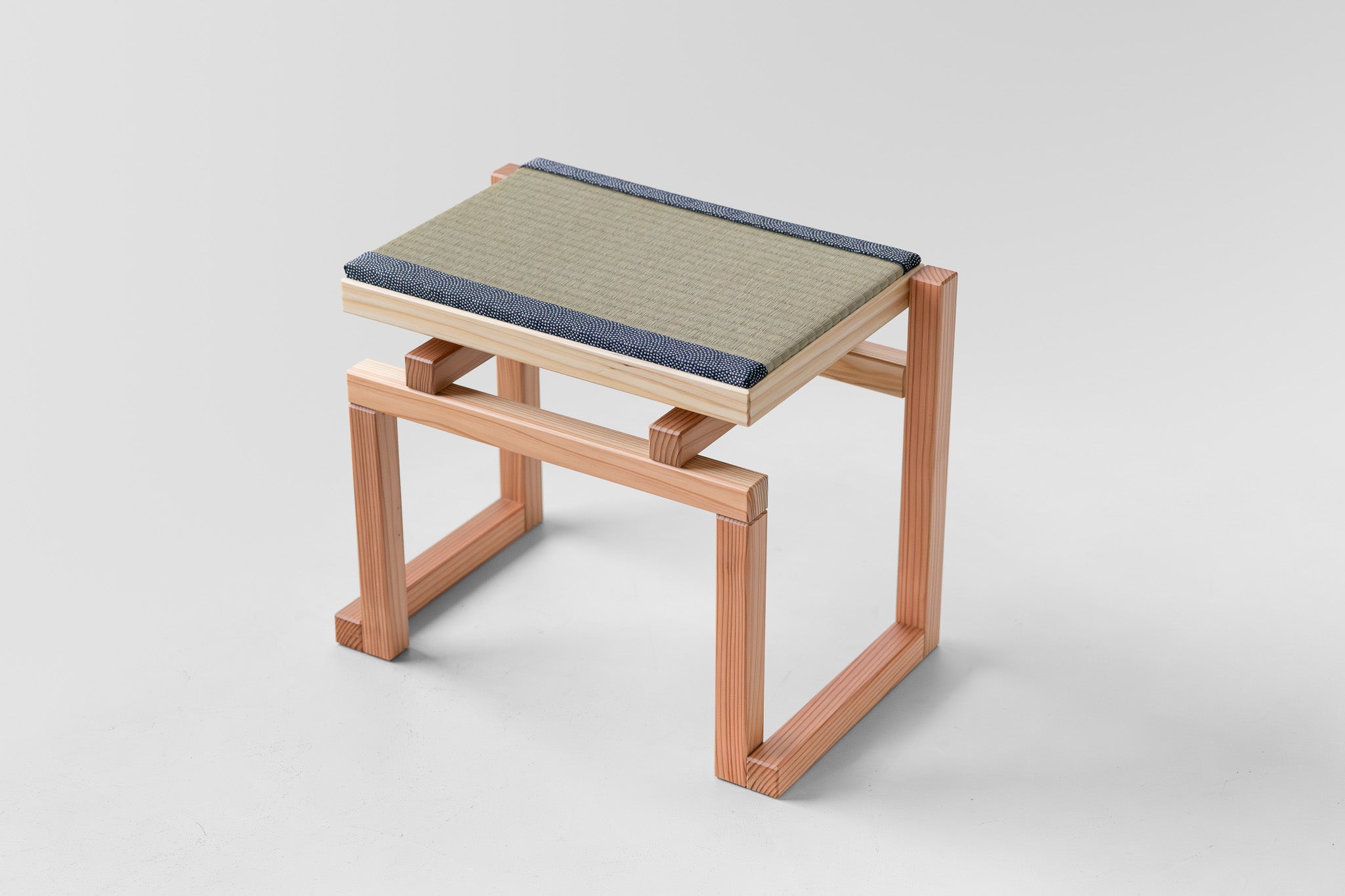 限定60脚】畳×椅子 侘び寂びの文化をもっと身近に「Wabi stool