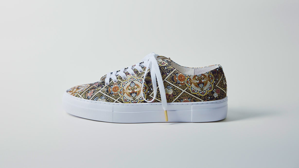 西陣織×国産レザー】伝統文化を纏う1足。履き心地と軽さを兼ね揃えた和