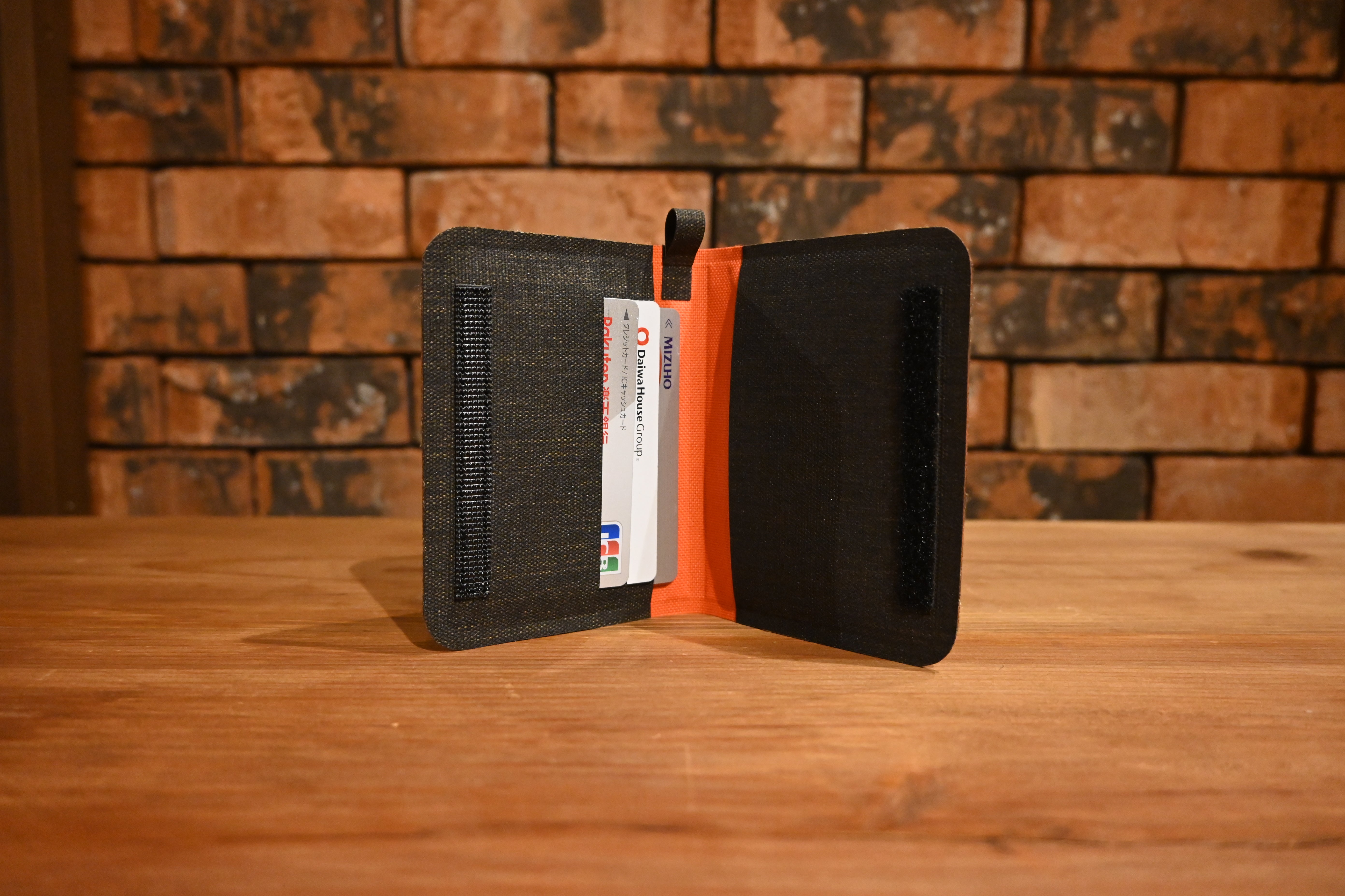 キャッシュレス時代に！コンパクトでスマホが入る財布＆カードケース