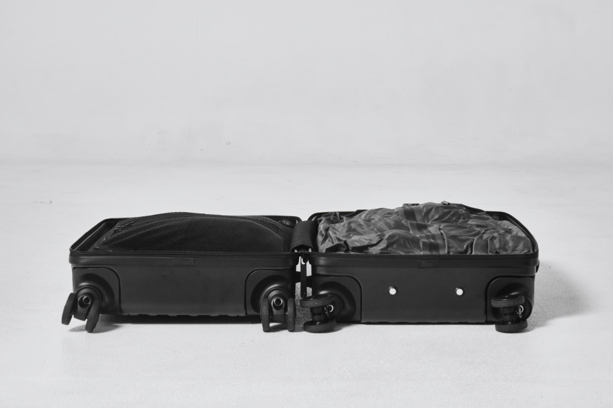 Makuake｜長期出張から小旅行まで、これ1つ。“使い分け”不要《圧縮機能