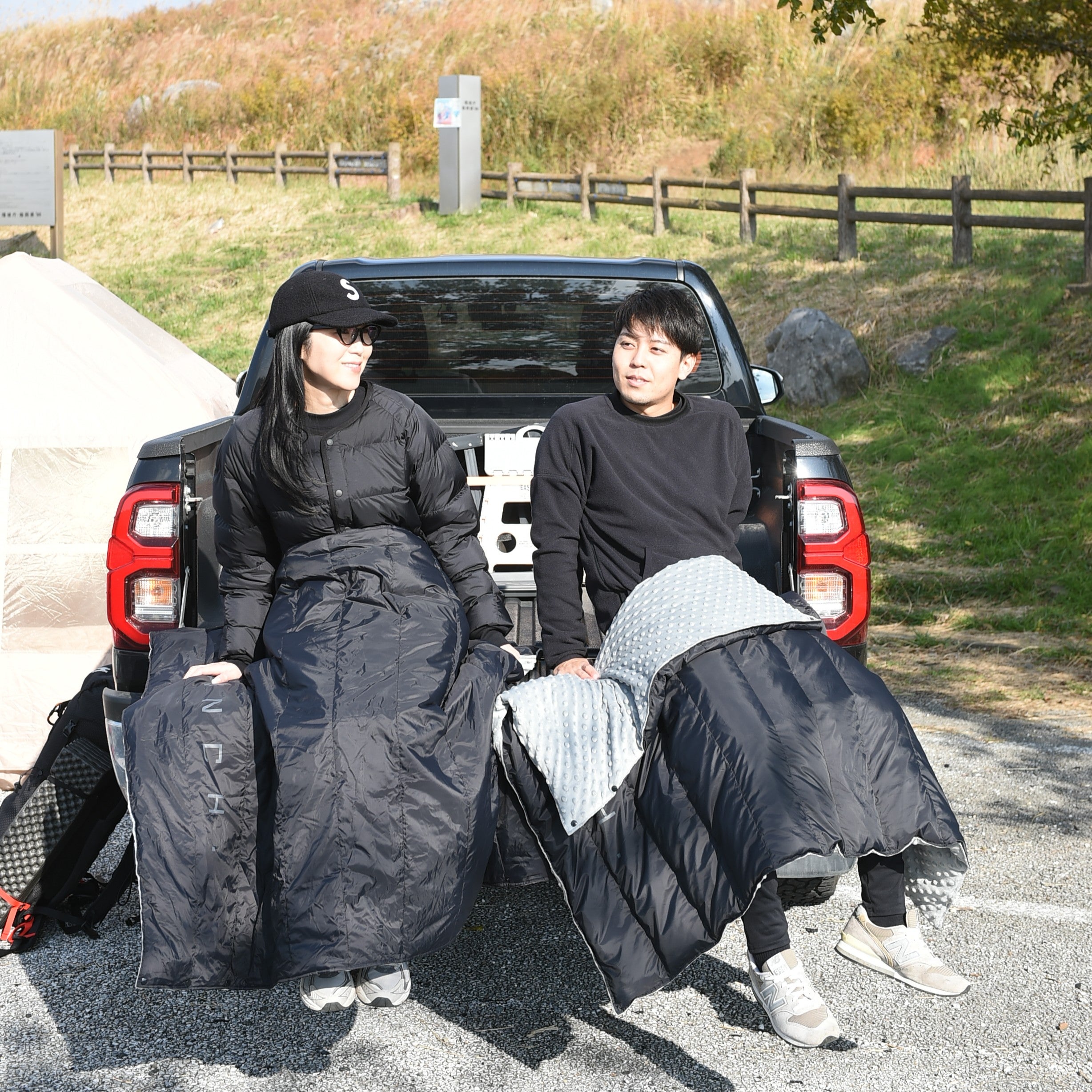 Makuake｜超極暖かけ布団「ウルトラダウンブランケット」宇宙服素材