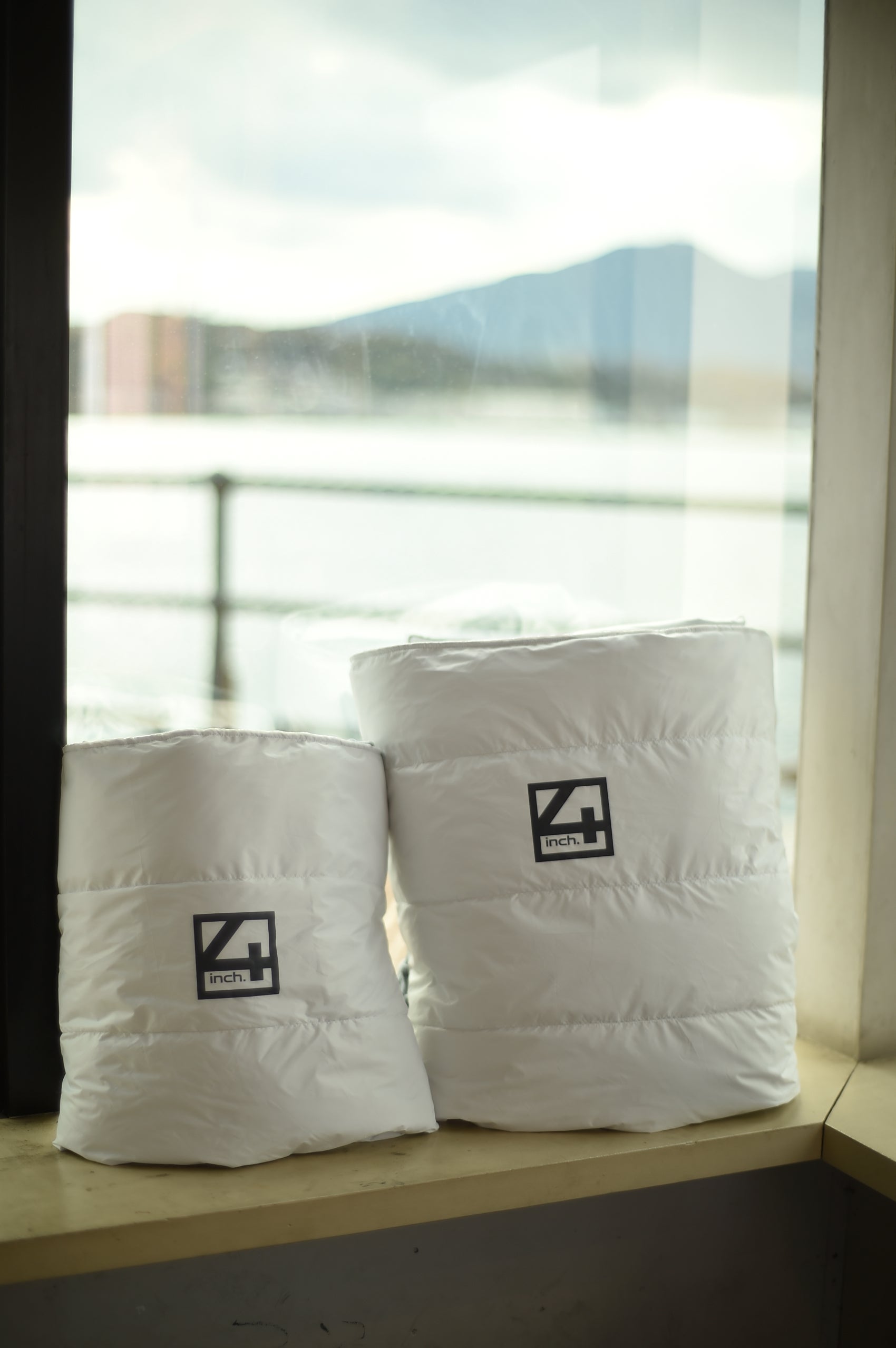 Makuake｜超極暖かけ布団「ウルトラダウンブランケット」宇宙服素材