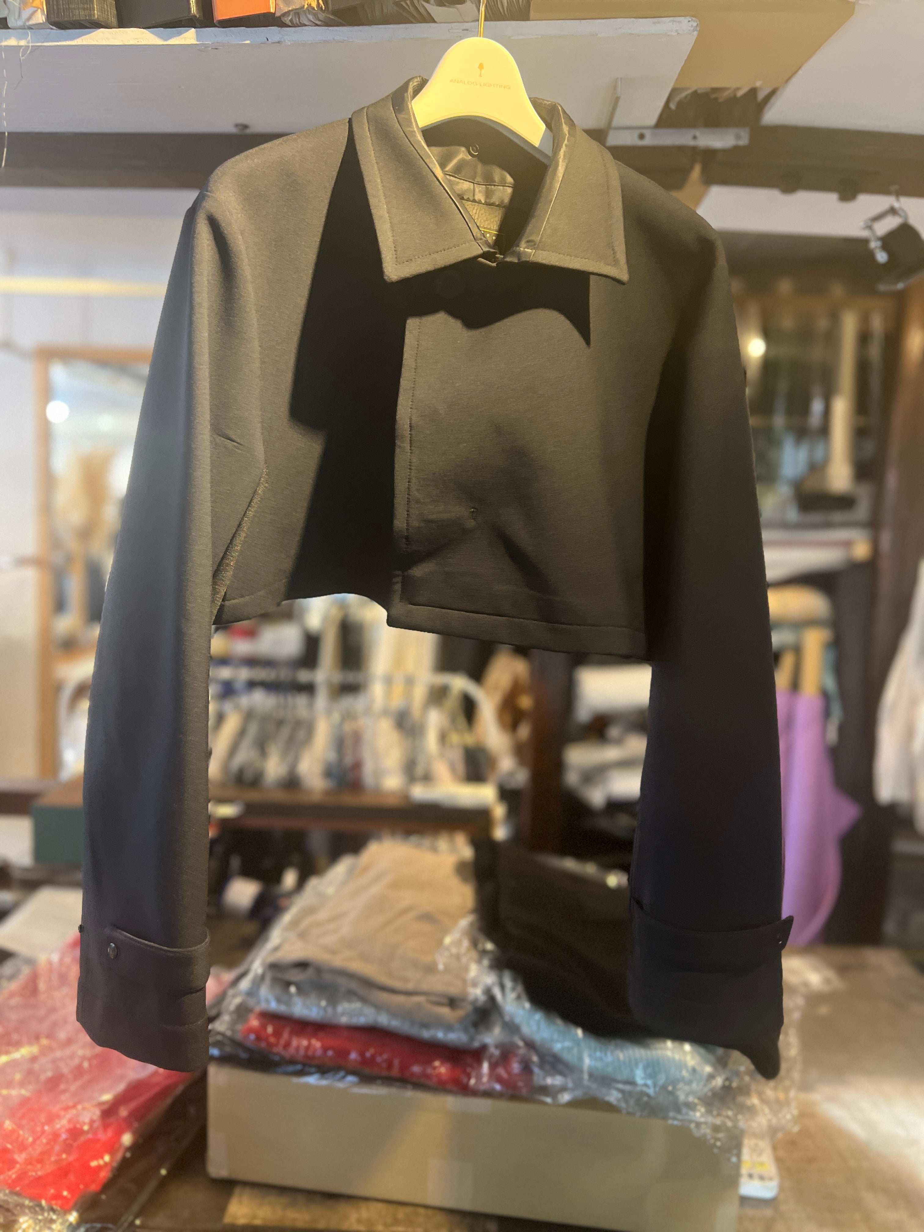 Makuake｜かさばる冬服を1着に。極暖・変形・調温のオールインワン 