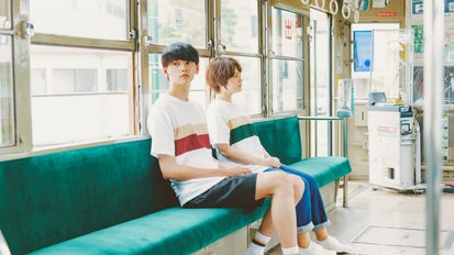 広島電鉄と作る新たな広島みやげ】車体カラーのオリジナルTシャツ