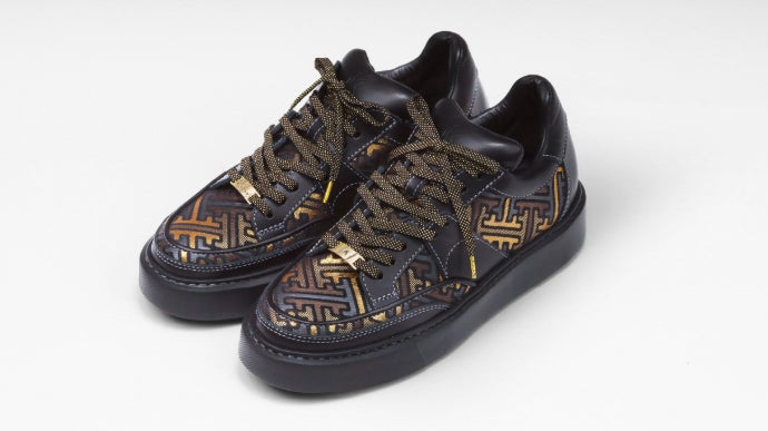 京都の西陣織と組紐を使った 本革スニーカーブランド KAVKIMONO「傾奇