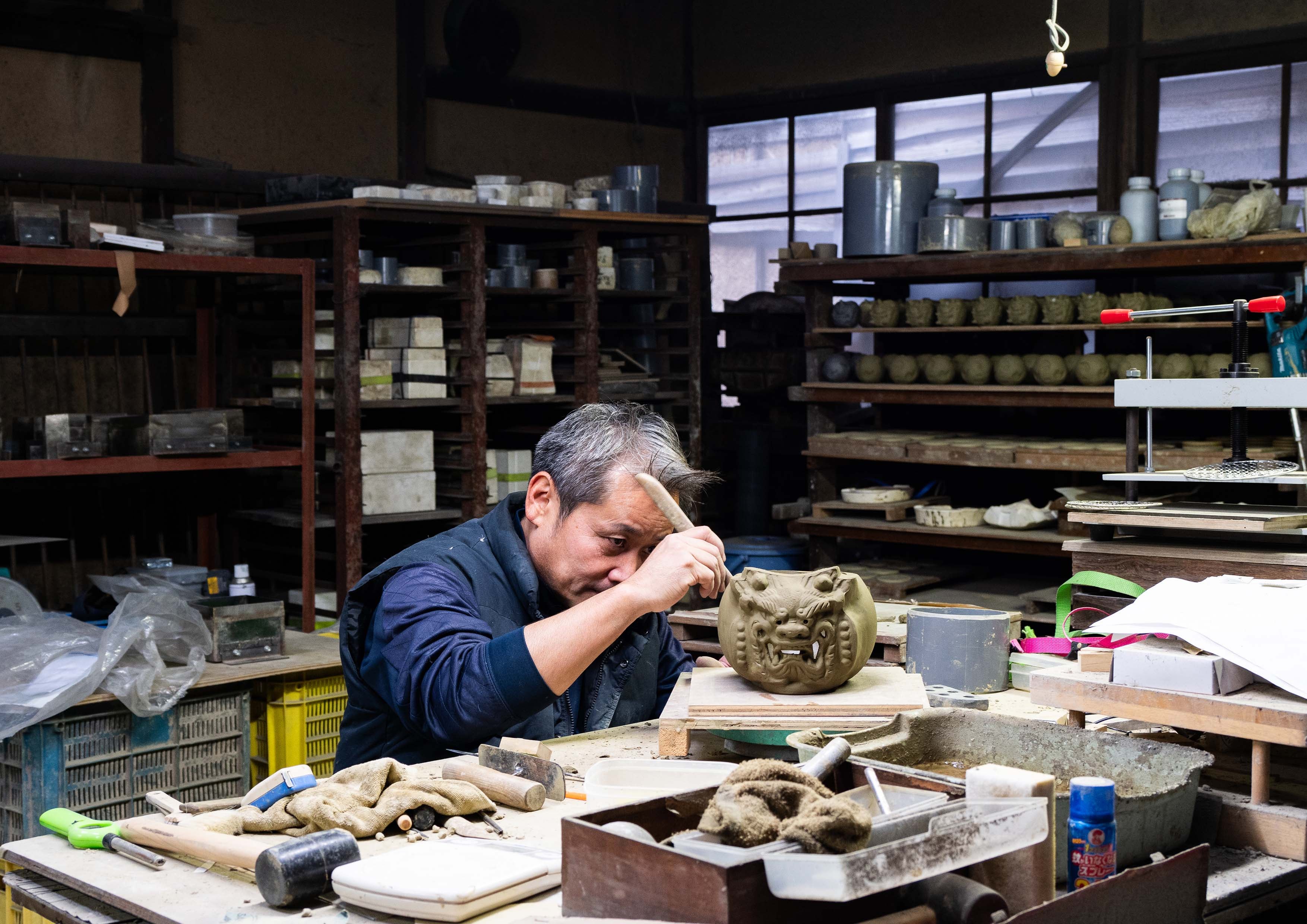 昭和レトロ 鶴 亀 飾り瓦 越前瓦 越前焼 鬼瓦（大）A赤瓦 | seramika store