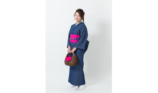 見た目は着物 着かたは洋服 次世代型の着物ファッション えもん