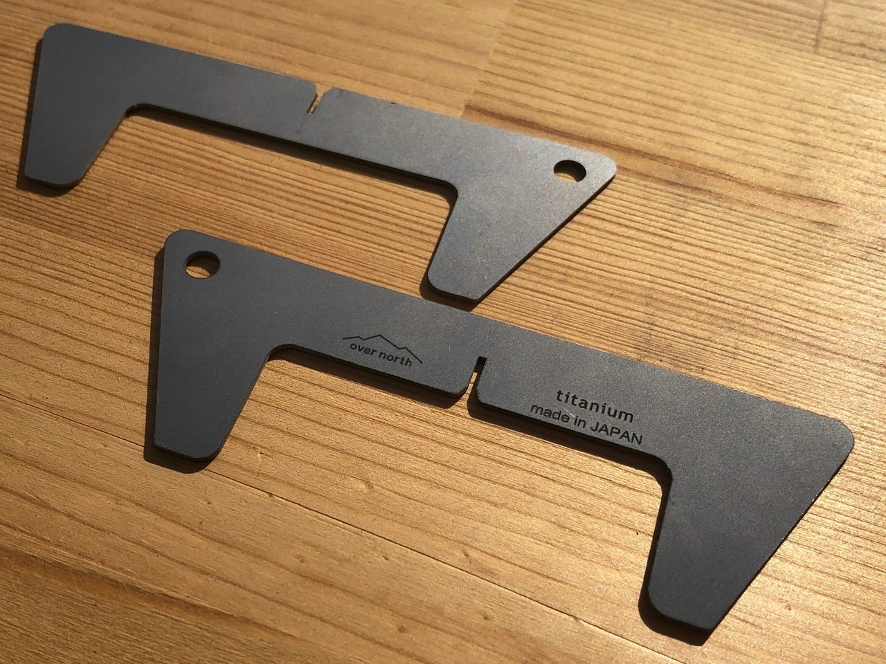 軽い・薄い・持ち運びしやすい！収納時も邪魔にならない「チタン製UL