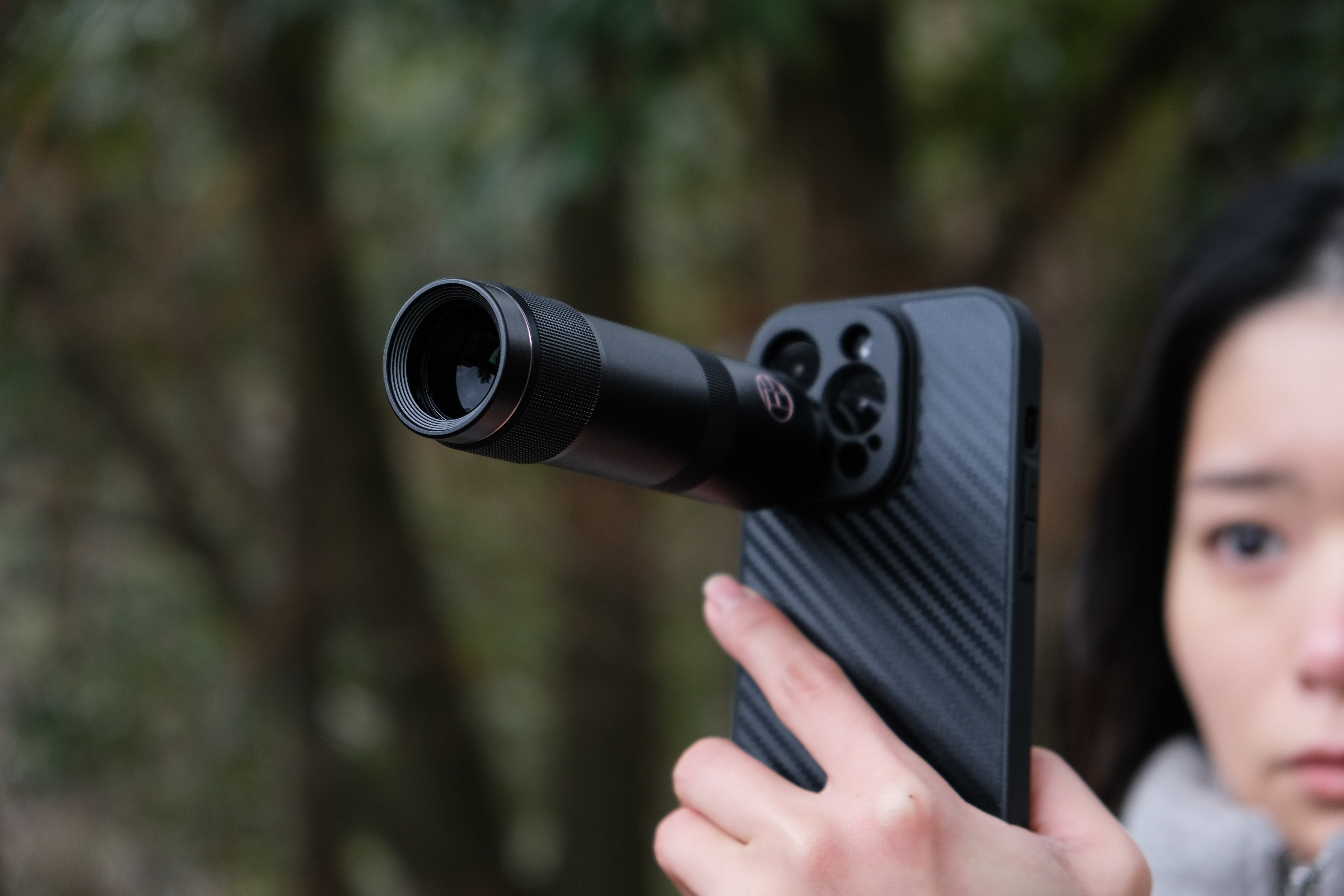 Makuake｜プロ級のズーム体験｜スマホ専用で登場！ダイナミックに引 