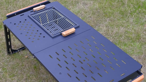 収納式折り畳みテーブル付きワンタッチBBQグリル