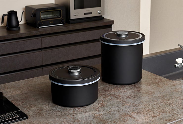 Makuake｜食材のおいしさをキープする真空保存容器「OoBLE black