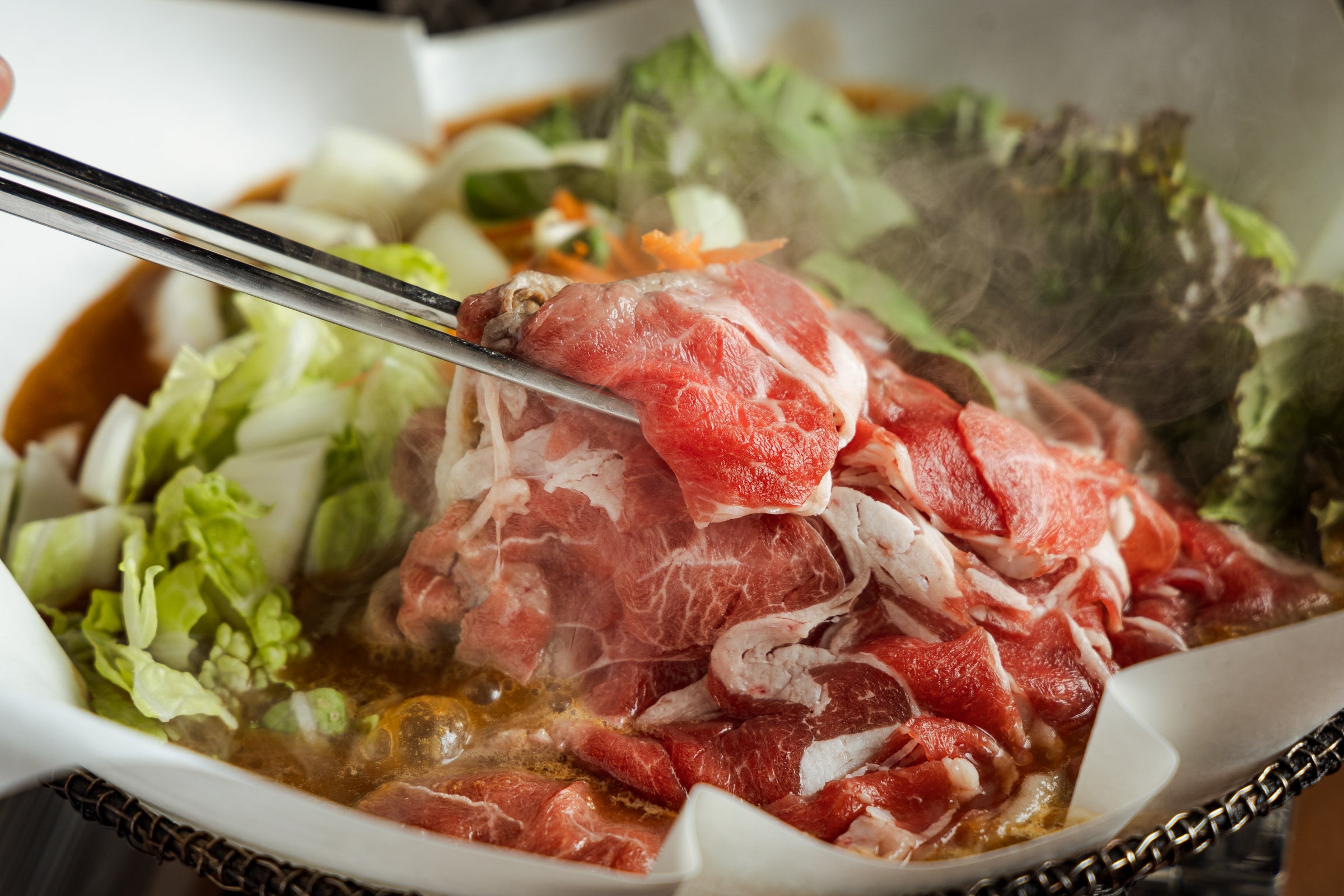 創業70年。羊料理の元祖が人形町に。罪悪感なきスープで新体験の味わい