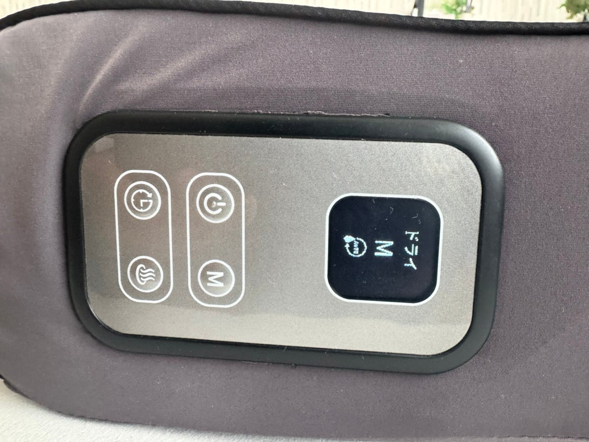 頭を冷やして眠る新しい睡眠体験。‐19℃※の冷却枕で快眠ケア｜サイバーチルピロー 頭を冷やして眠る新しい睡眠体験。‐19℃※の冷却枕で快眠ケア