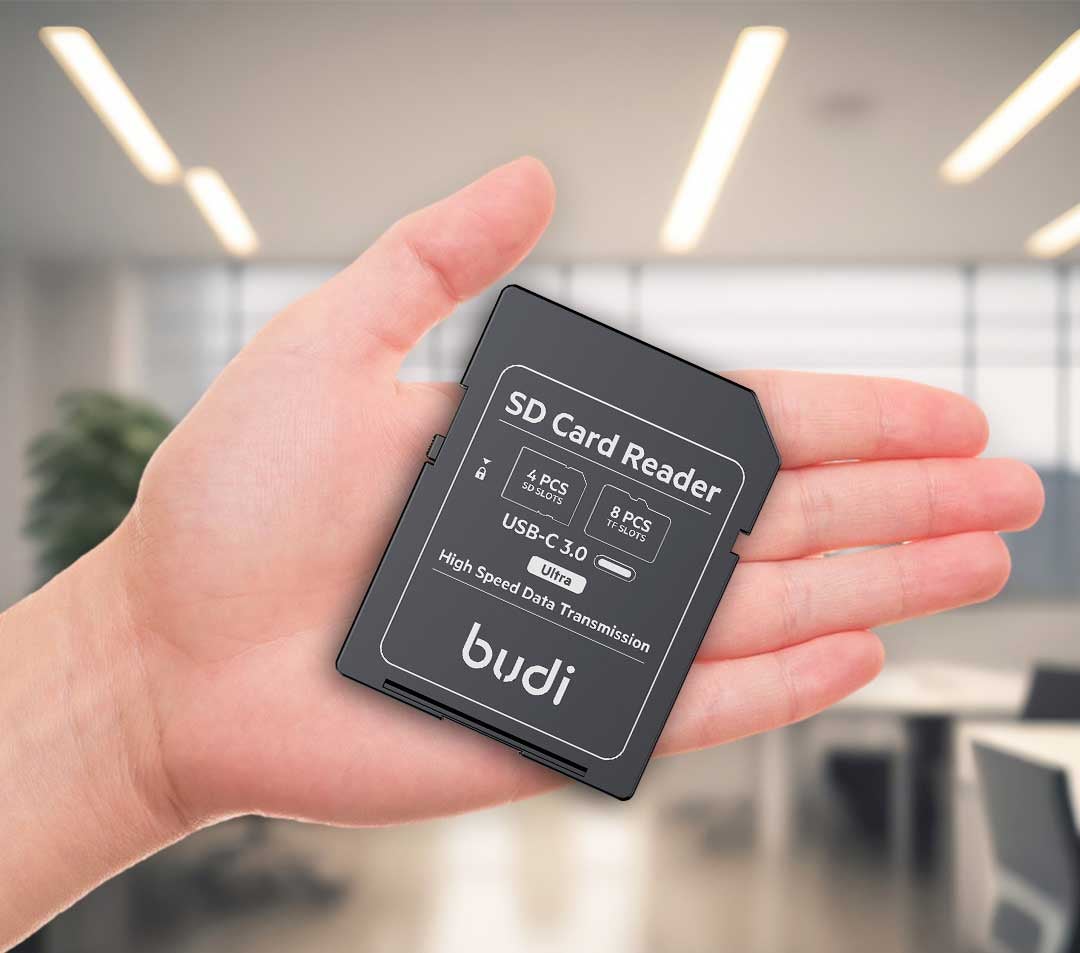 5Gbps爆速データ転送！PD100Wケーブルとデータカード12枚を本体に収納