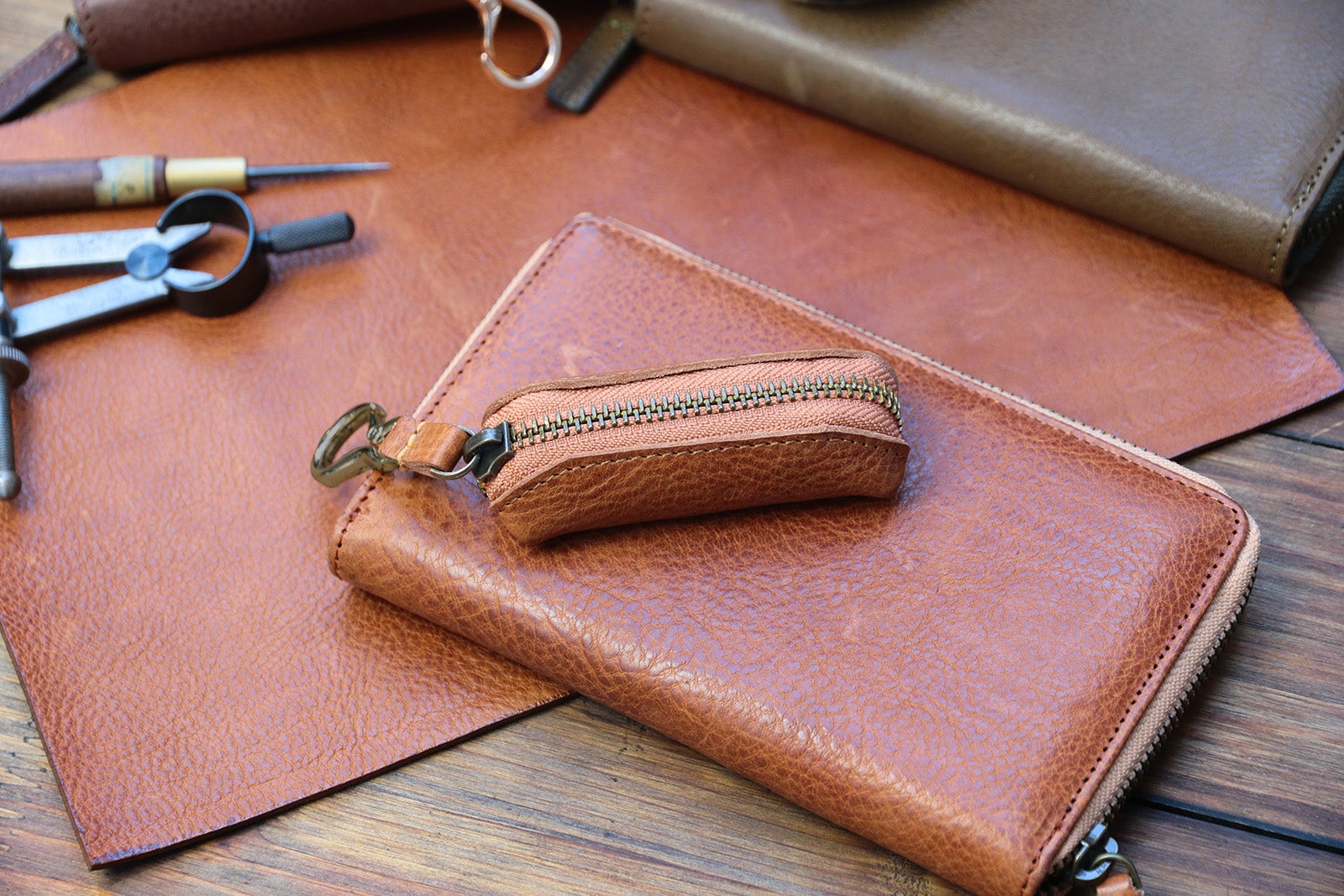 財布・ケース・小物入れ Chiyoco.. イタリアの職人技を手のひらに。バッグやデニムに取り付け可能なマルチ