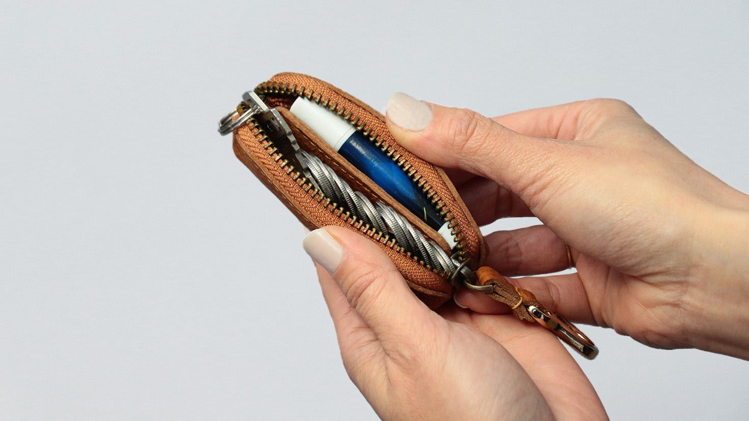 財布・ケース・小物入れ Chiyoco.. イタリアの職人技を手のひらに。バッグやデニムに取り付け可能なマルチ