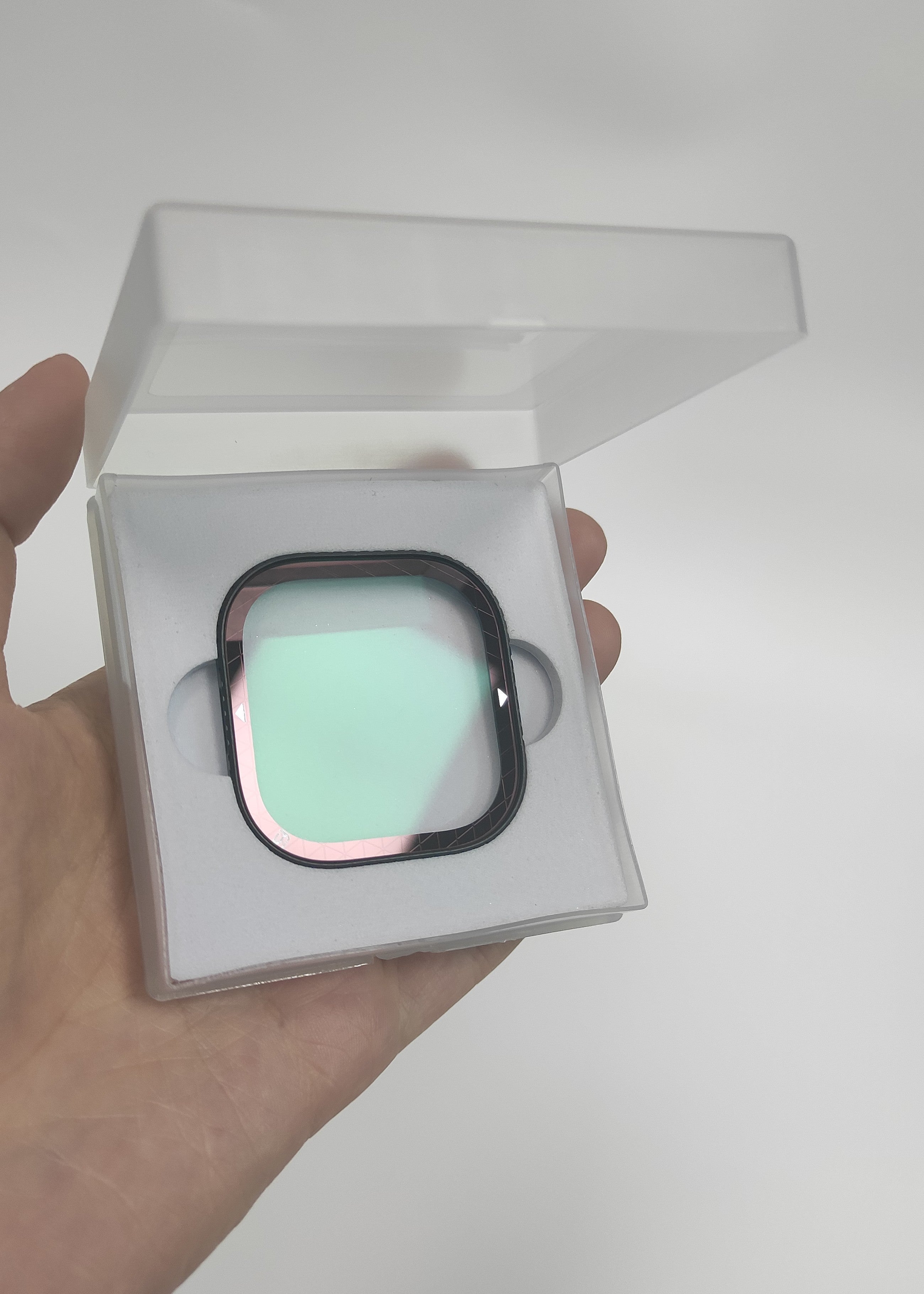 つけ替え簡単マグネット式フィルターで広がる新しいスマホ体験