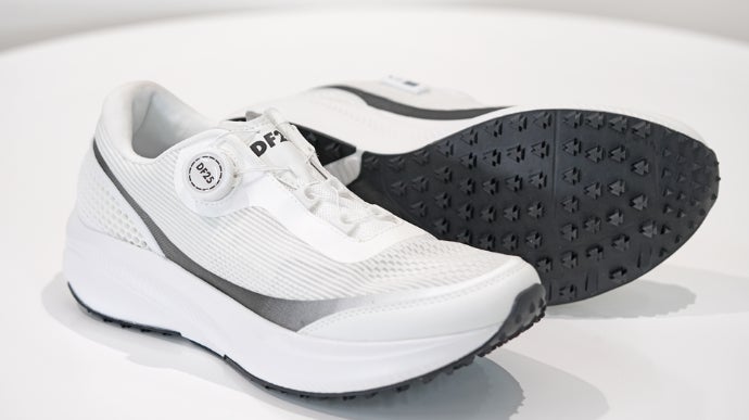 ゴルフ革命】足裏から風が抜ける！DRY FEET 25でムレ軽減→スコアUP