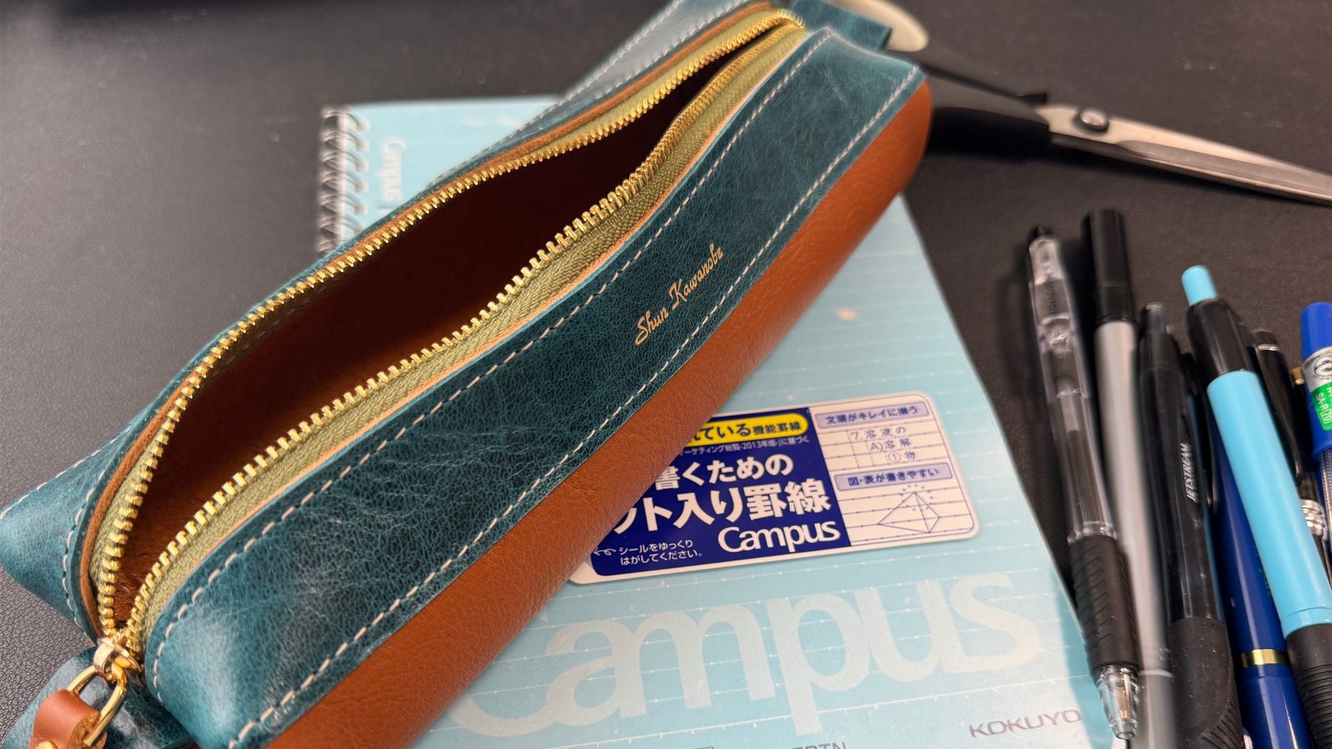大容量レザーペンケース】デスクワークを楽しくさせるこだわりの逸品