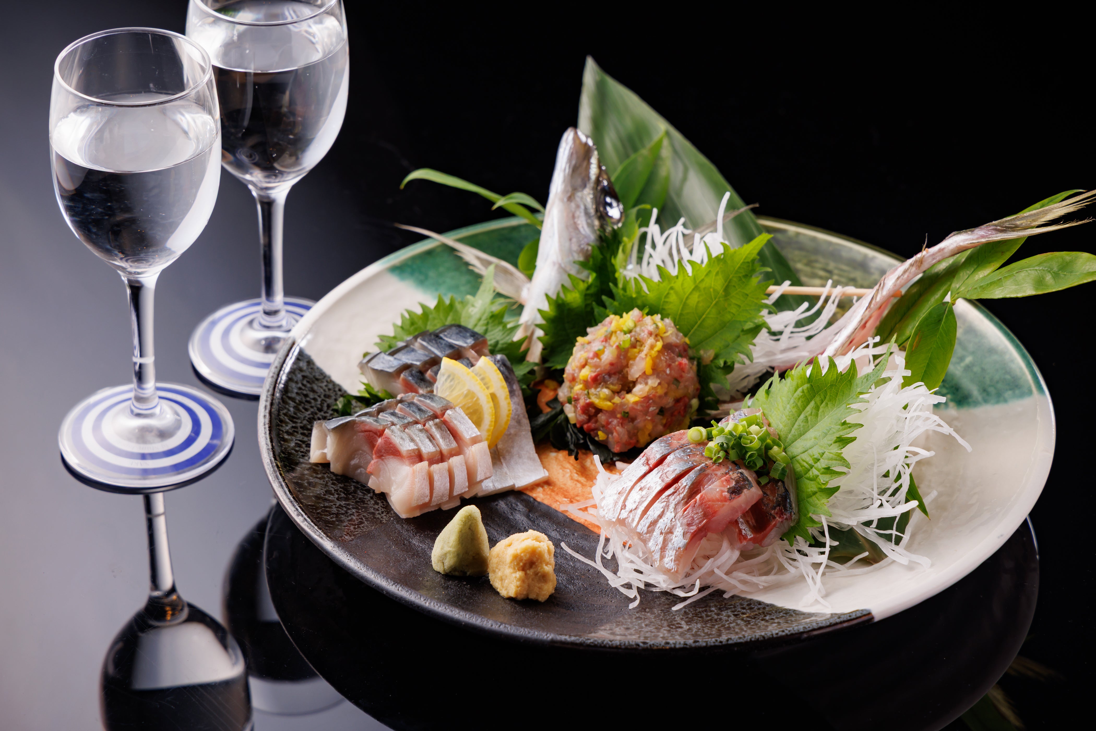 毎年余魚が併んで現代簡約酒櫃家庭装飾品を飾ります 破格案件】1万円以下で気取らない贅沢を愉しむ。大人魚酒場、誕生