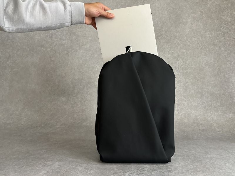 アンコール】探さない。背負ったまま“3秒で取り出せる”快適通勤