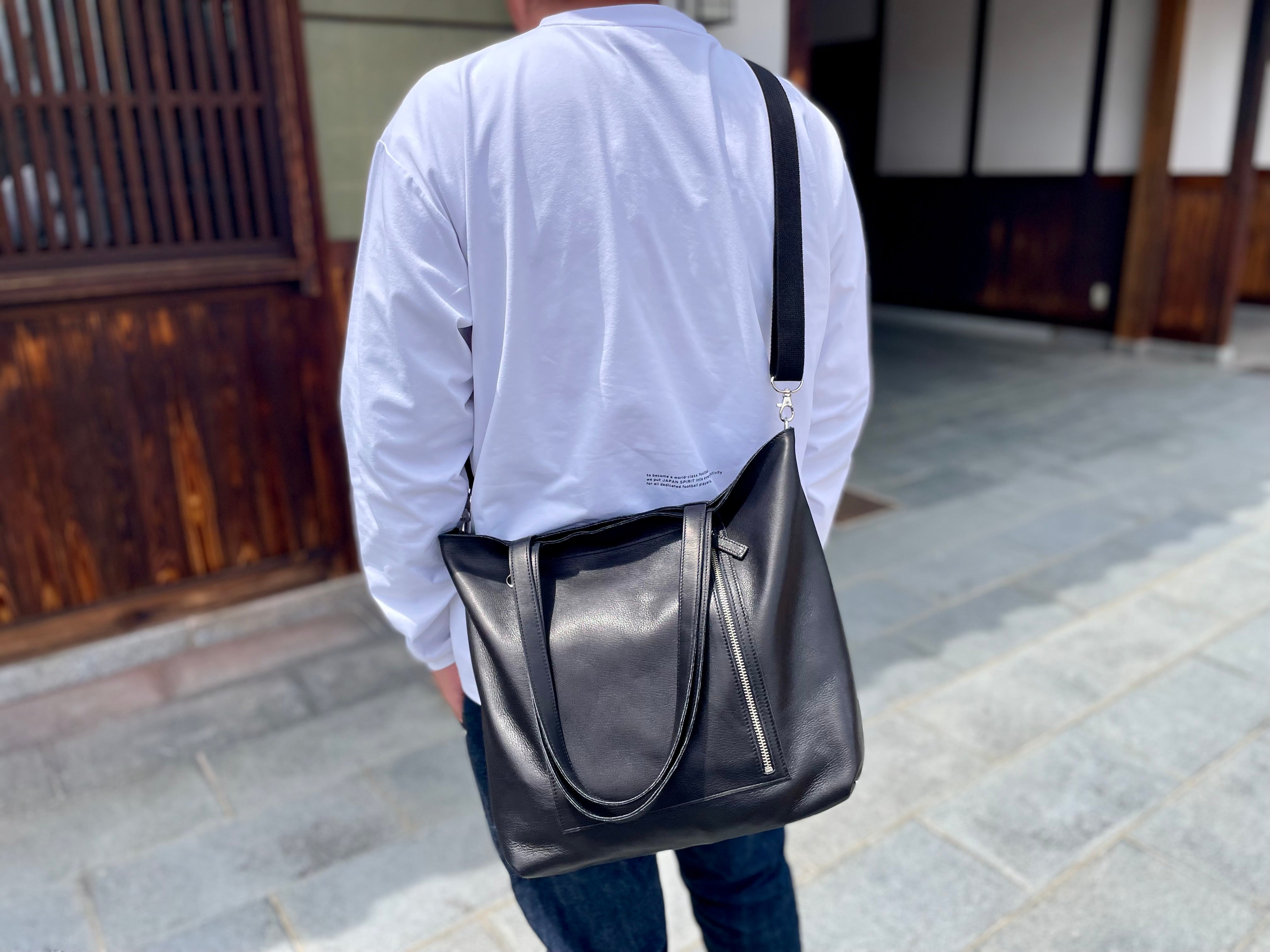デッドストック革を愛着の湧くモノへ。軽くて折り畳める！本革をラフに