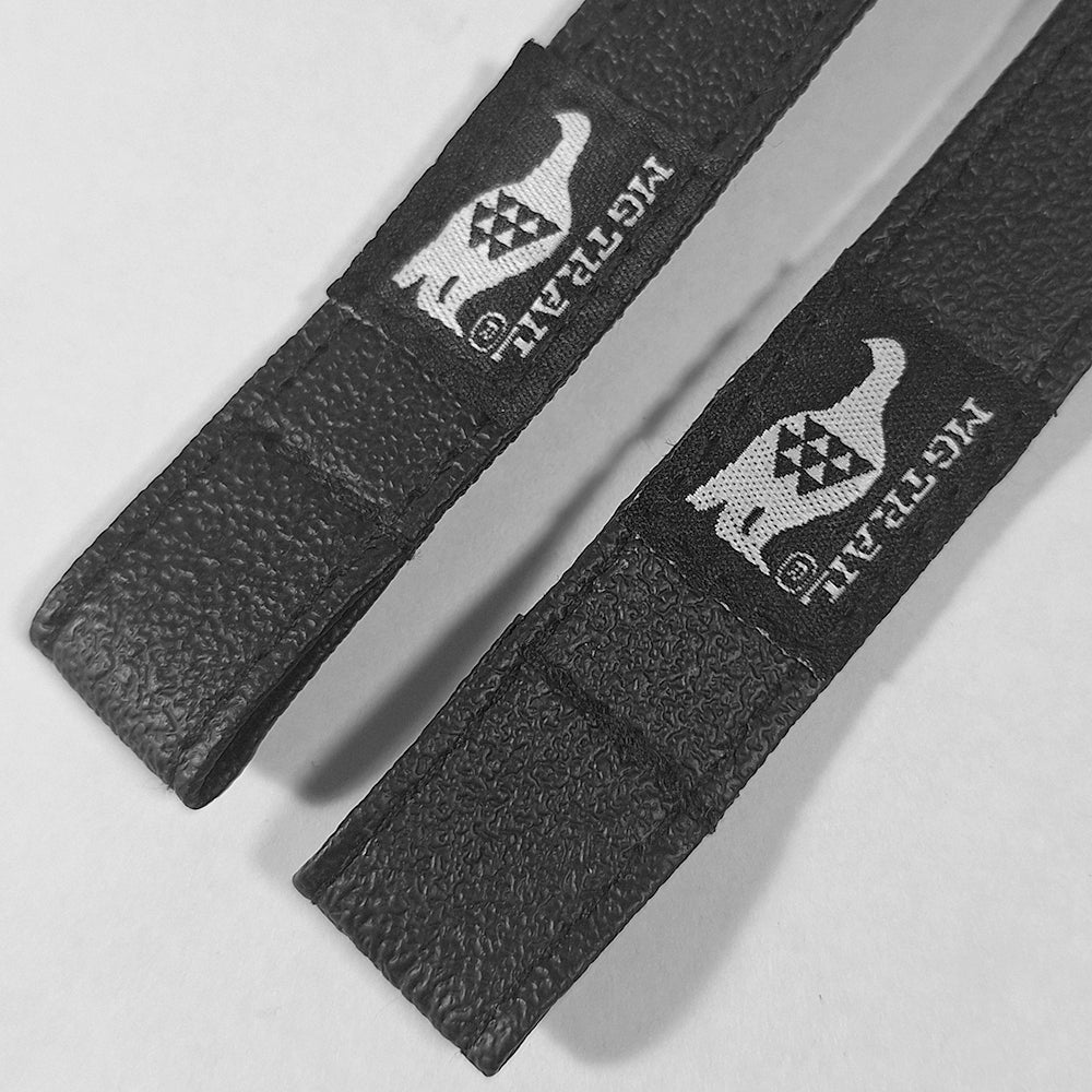 登山の所作が整う！ポールポケットが無くても自由に装着 ホルダー