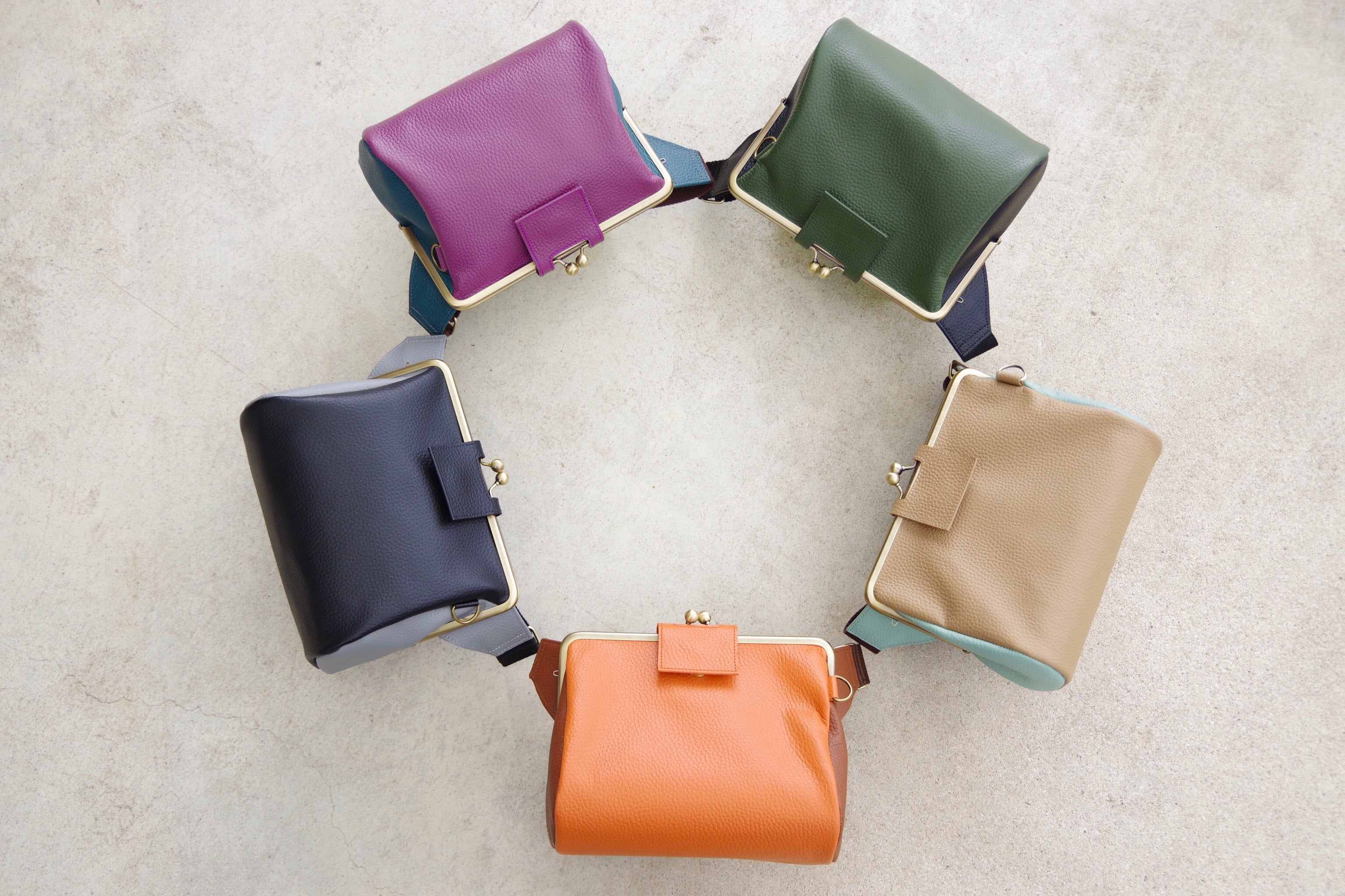 鞄の中の迷子からサヨナラ！一度使えば手離せない 毎日を彩る本革