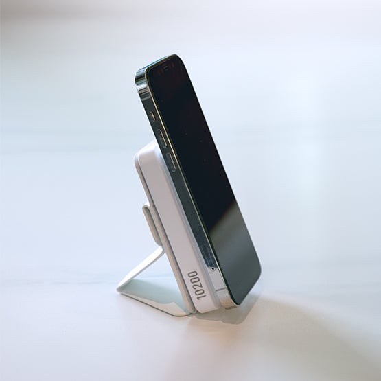 Innergie 10200mAh Qi2モバイルバッテリー 小さなボディに働く自由を。｜Qi2×USB-C ｜45W出力×10,200mAh