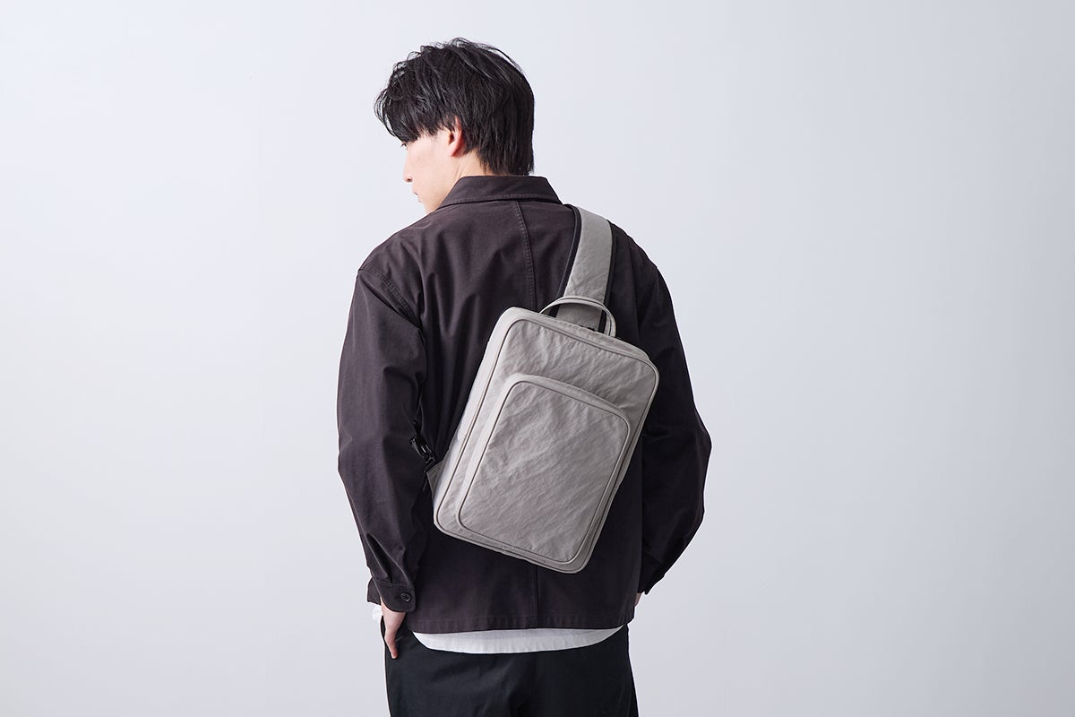 Makuake｜軽いのに、型崩れしづらい！14インチPCもしっかり守る。軽量