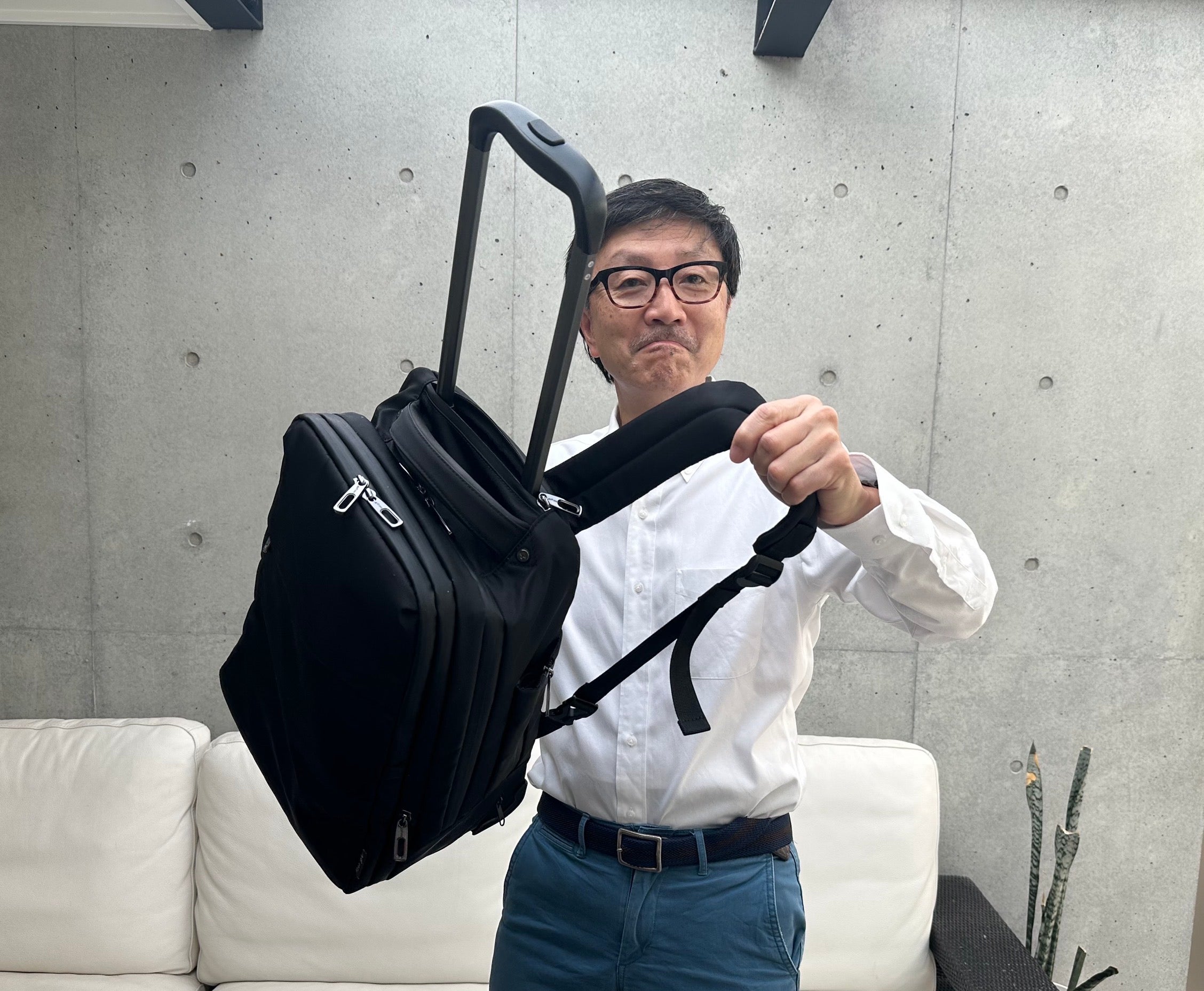 MOIERG モアエルグ　キャリーにもなる容量拡張式ビジネスリュック　マクアケ スーツケースは不要】リュックにもなる容量拡張式3WAYビジネス