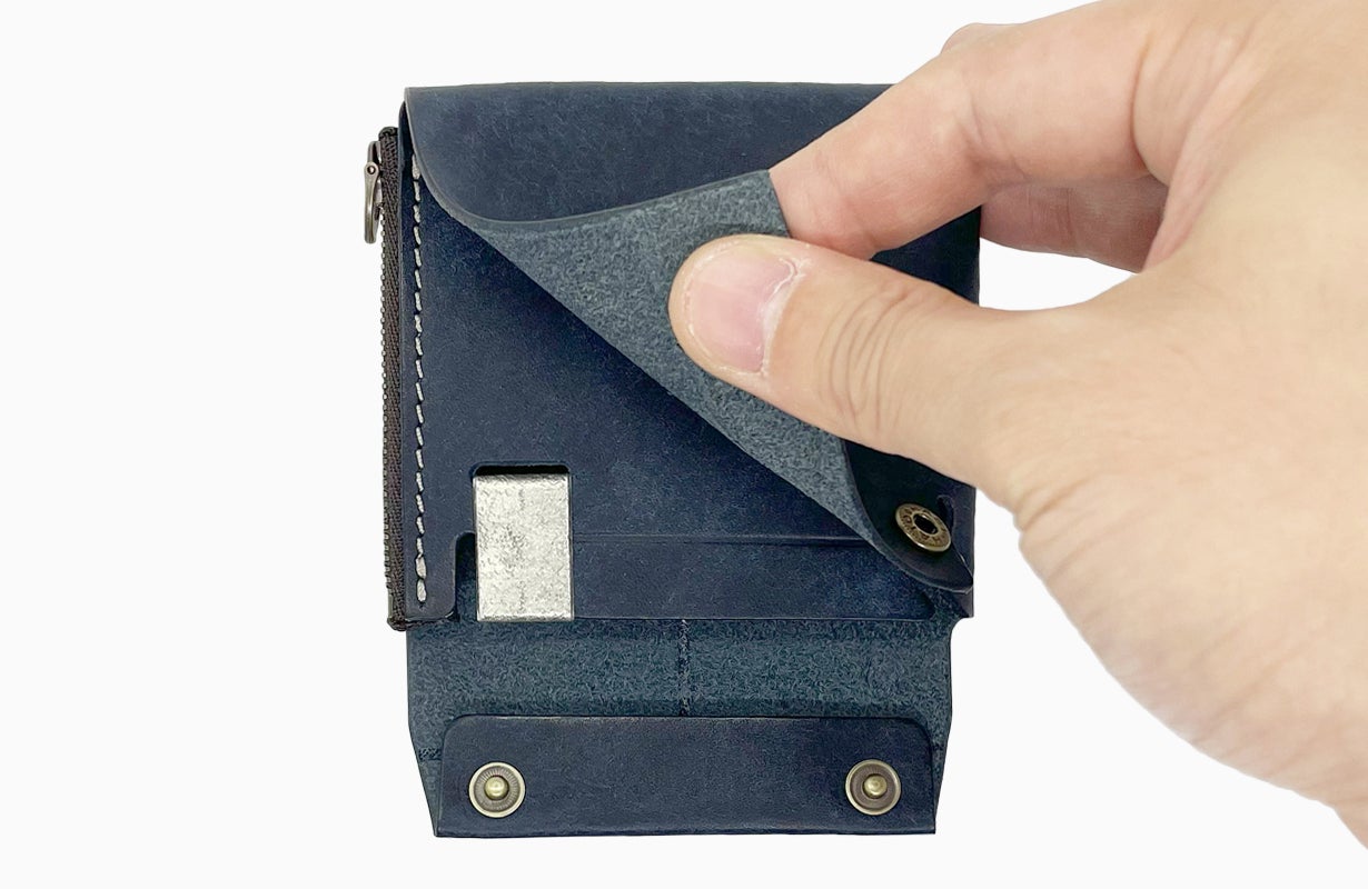 工業デザイナーが考案ハイテク時短財布|小さく.薄く.速く.そして