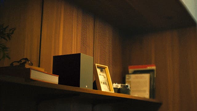 超短焦点×超コンパクト』4Kレーザープロジェクター｜LG CineBeam