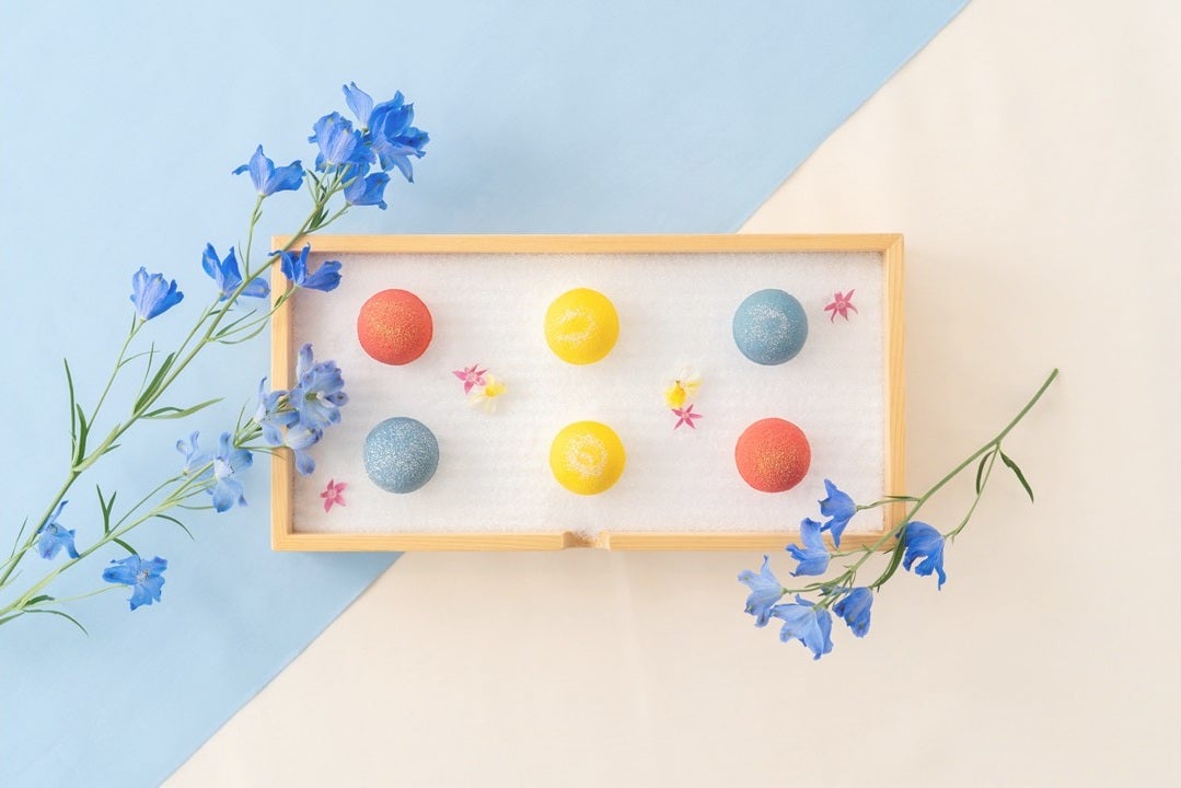 パーソナライズされた家族7人の赤と緑のミトン家族クリスマスツリーの飾り2022-冬のストッキングマントル装飾友人のいとこ同僚へのプレゼント-無料のパーソ 不倫と南米 | 吉本 ばなな |本 | 通販 |