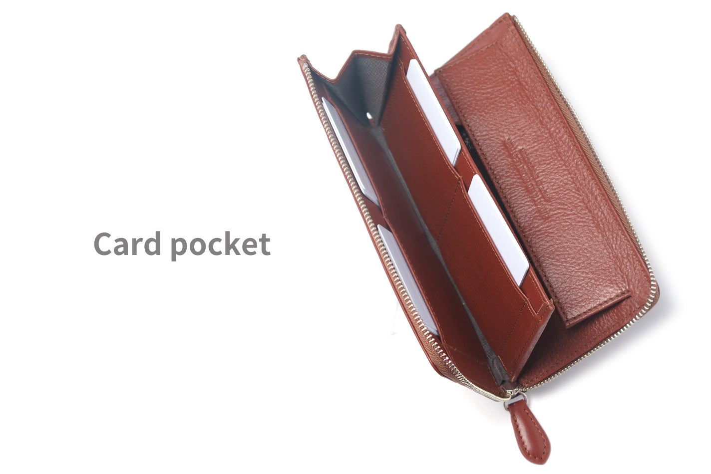 サクッと支払い、サッと収納。レジ前のスマートな所作が魅力的。独自