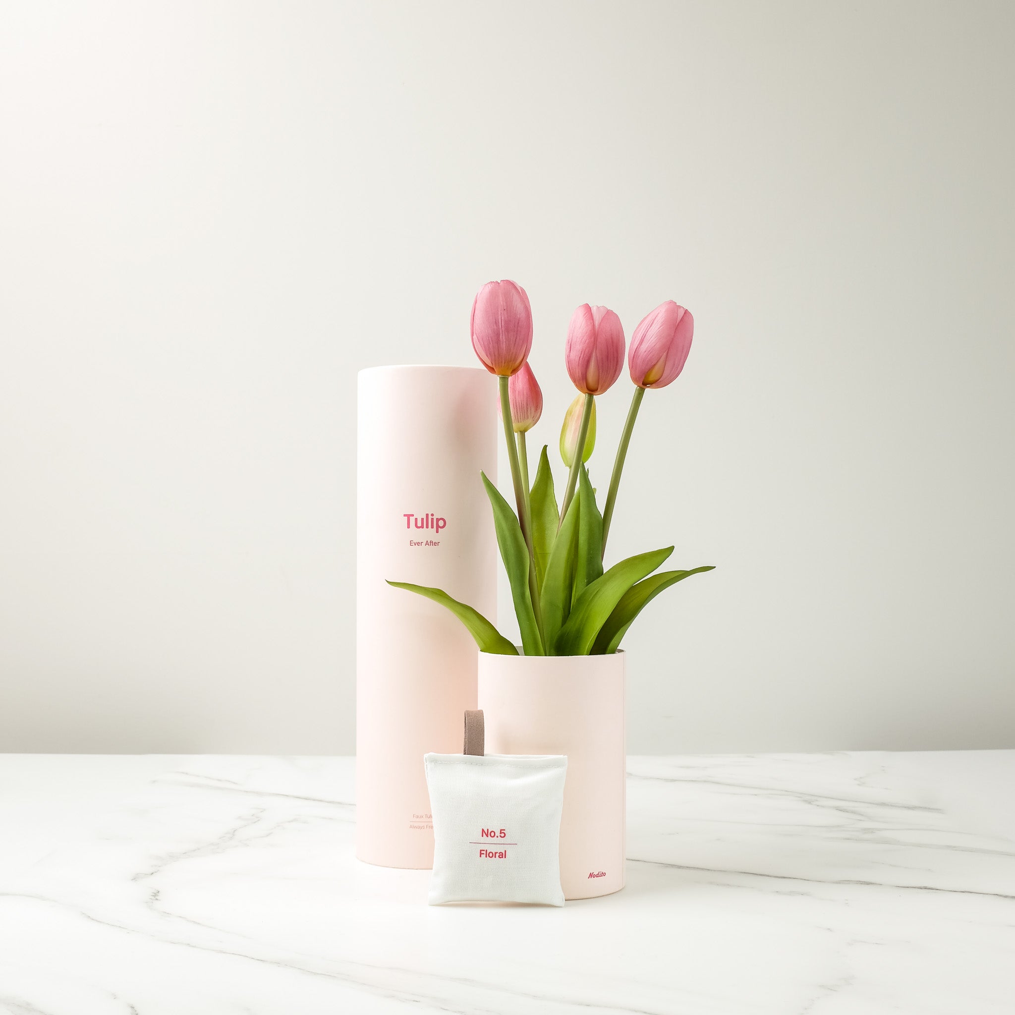 花瓶いらずの上質ギフト】香りと物語を届けるチューリップ｜マクアケ
