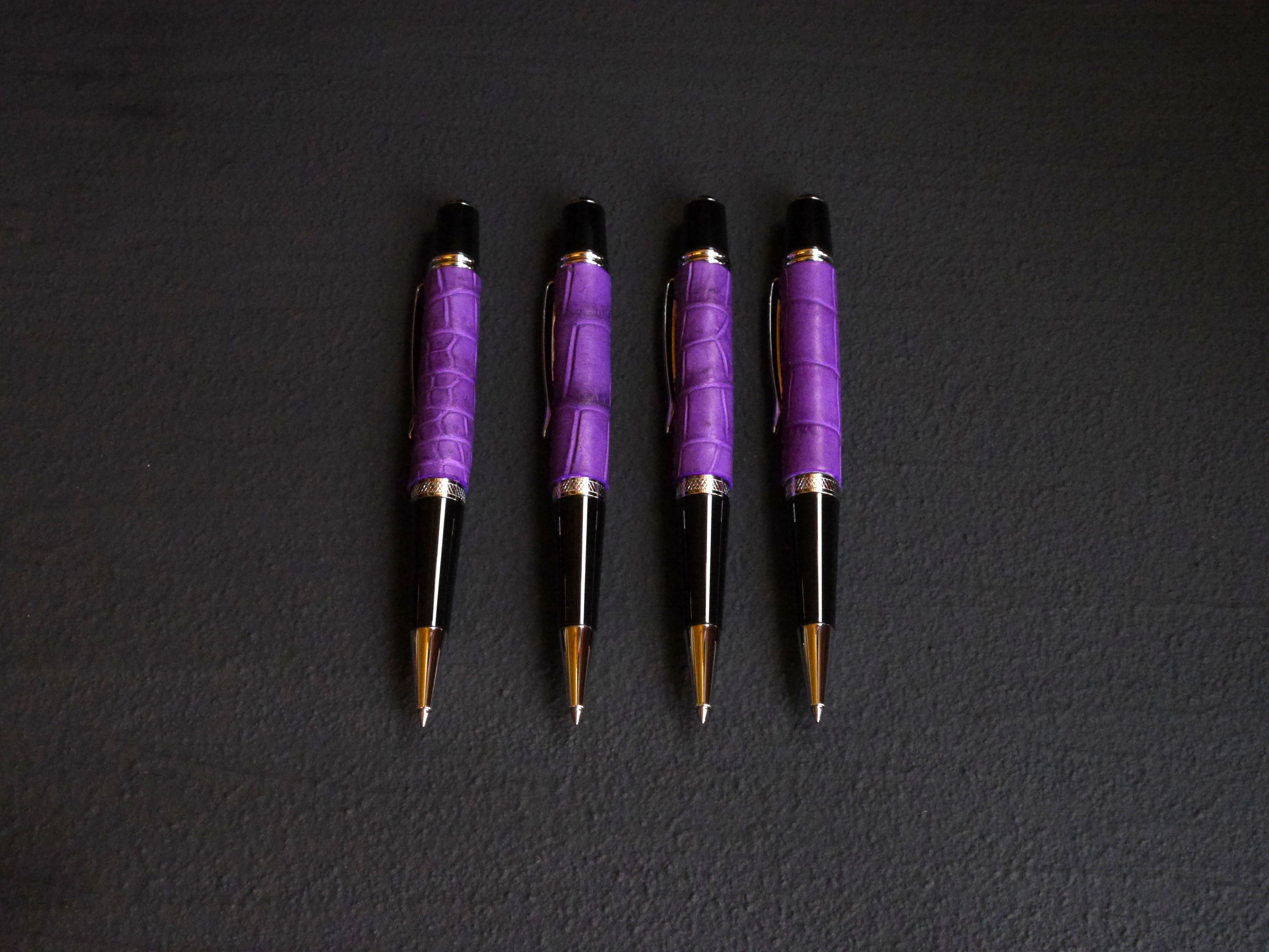 千年の紫 日本古来の高貴な色彩×革の王者クロコダイルが織りなす至高の